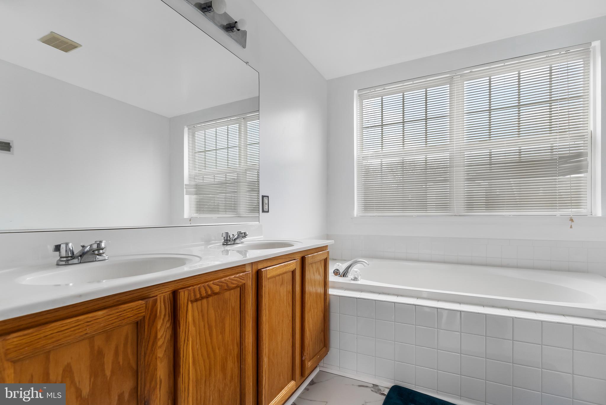 VILLAGES OF WINTERSET - Residential