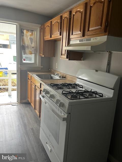 CENTRAL PARK HEIGHTS - Residential Lease