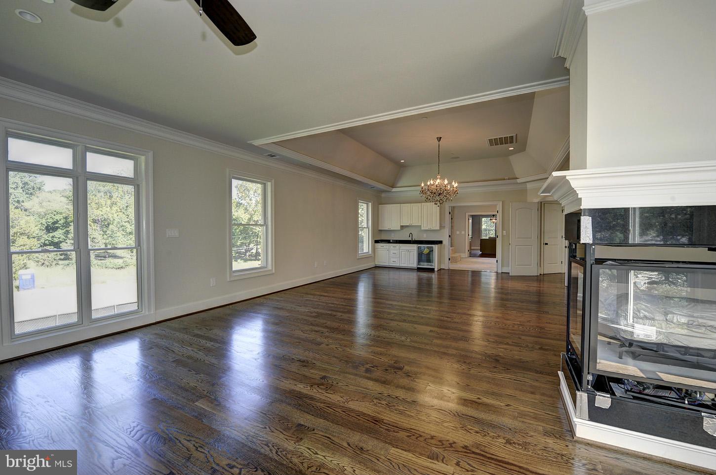 POTOMAC OUTSIDE - Residential