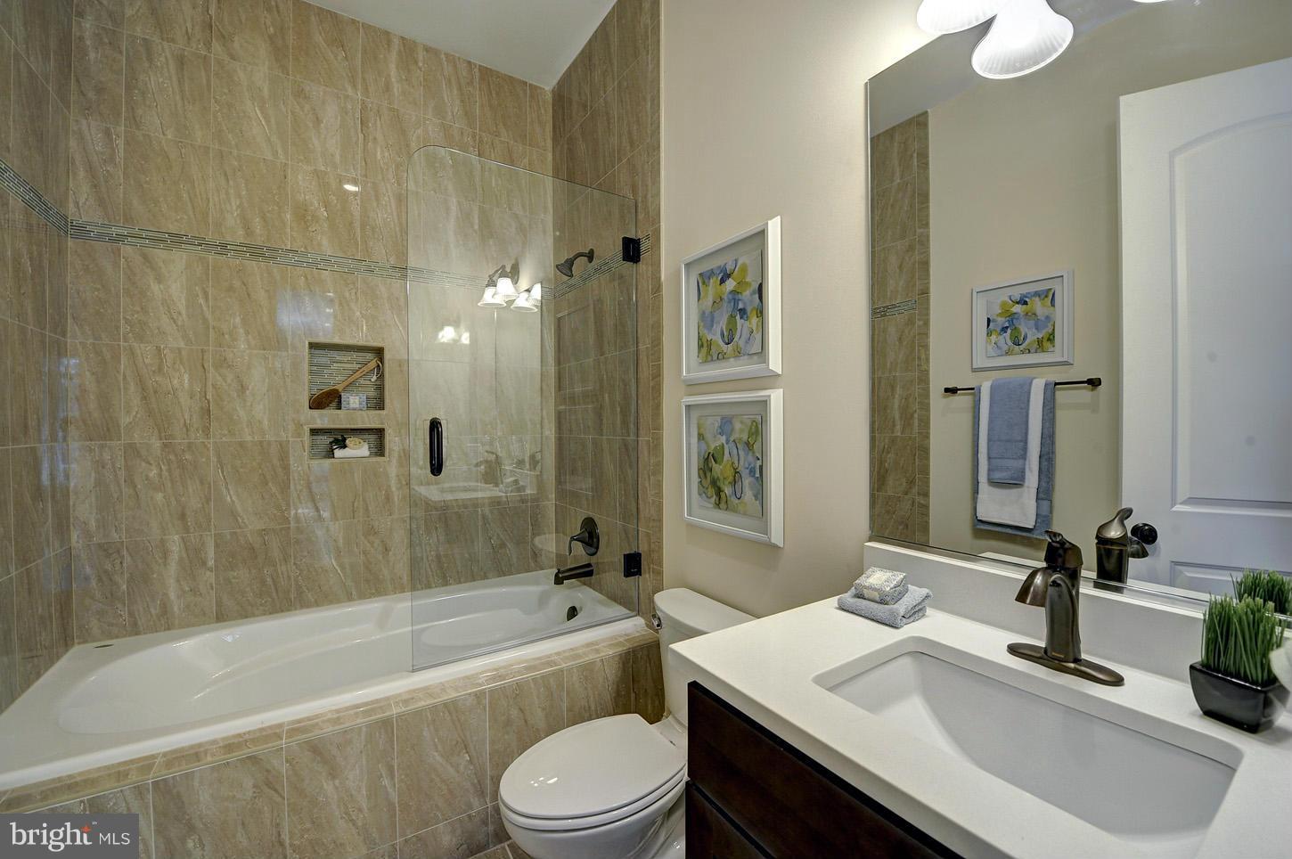 POTOMAC OUTSIDE - Residential