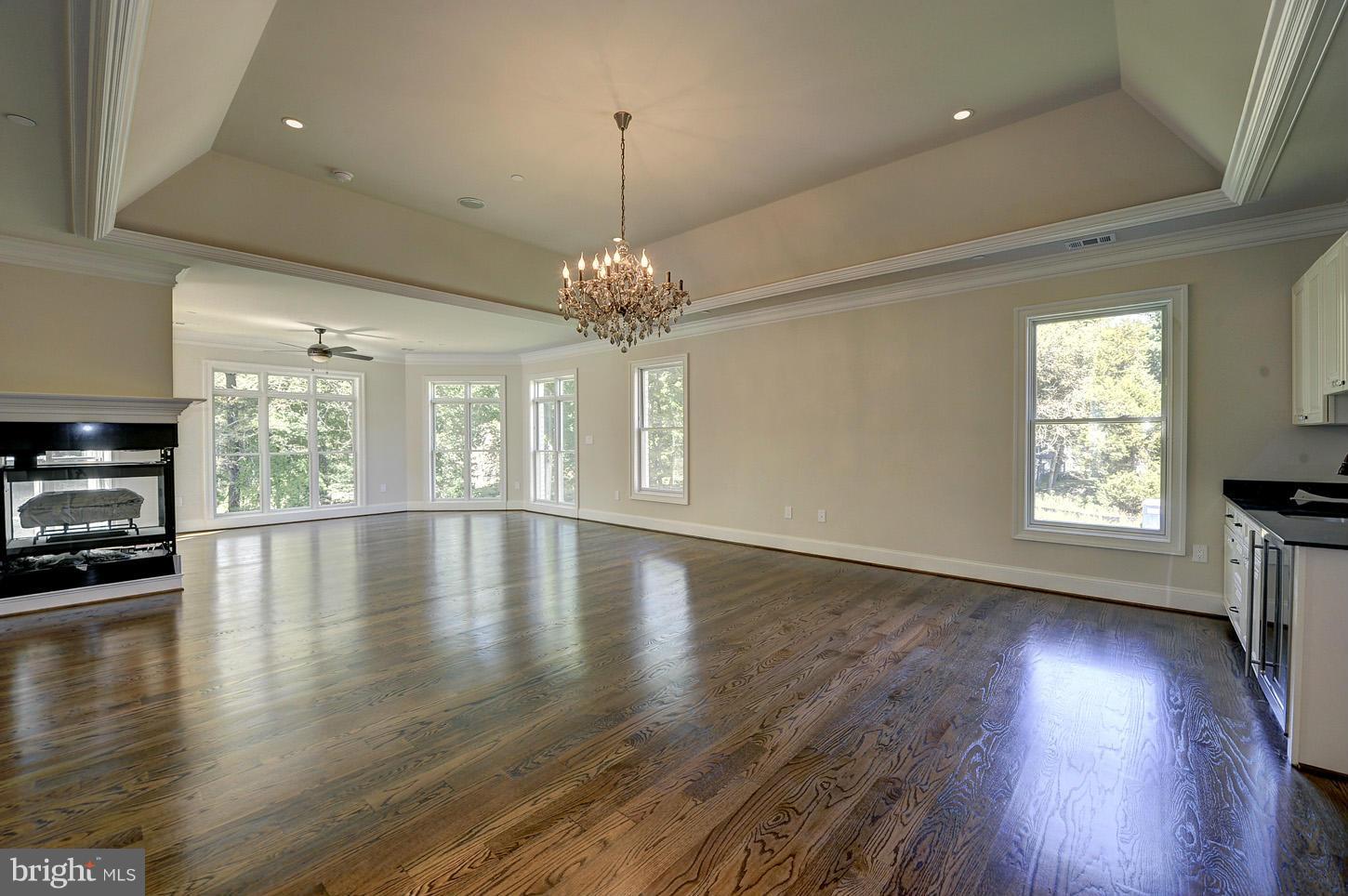 POTOMAC OUTSIDE - Residential