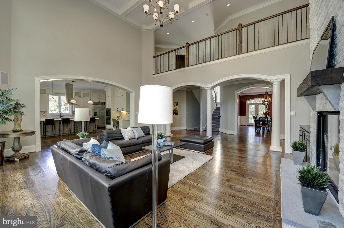 POTOMAC OUTSIDE - Residential