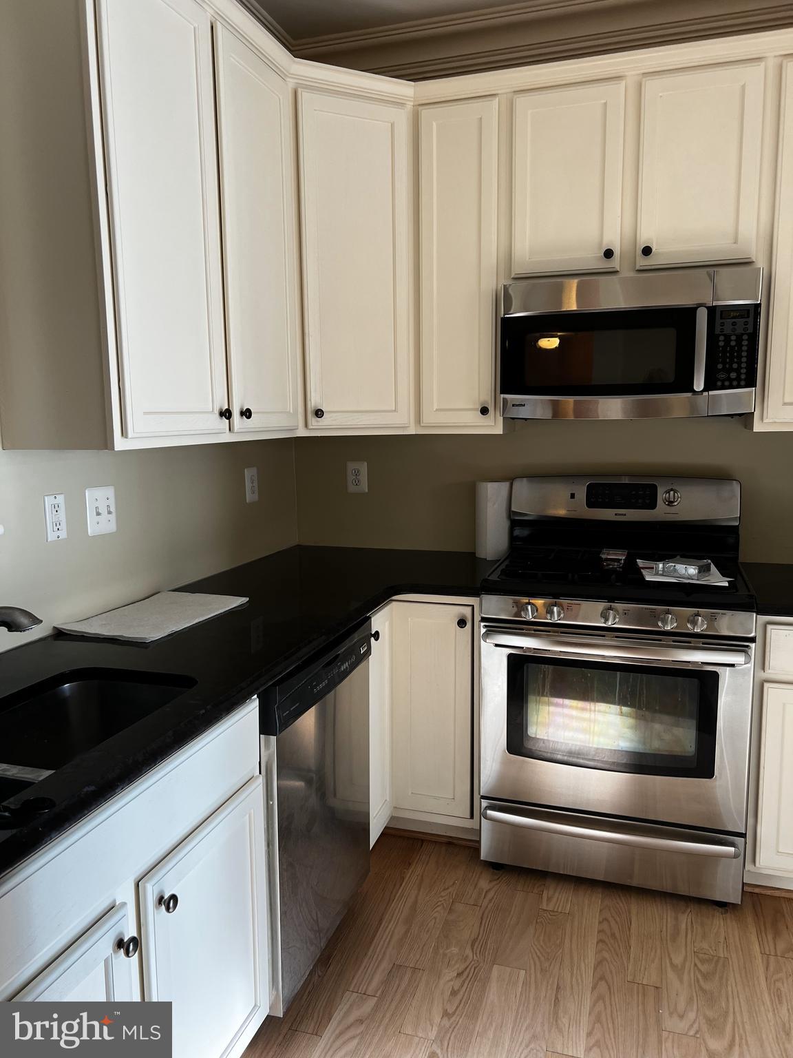 DEARBOUGHT - Residential Lease