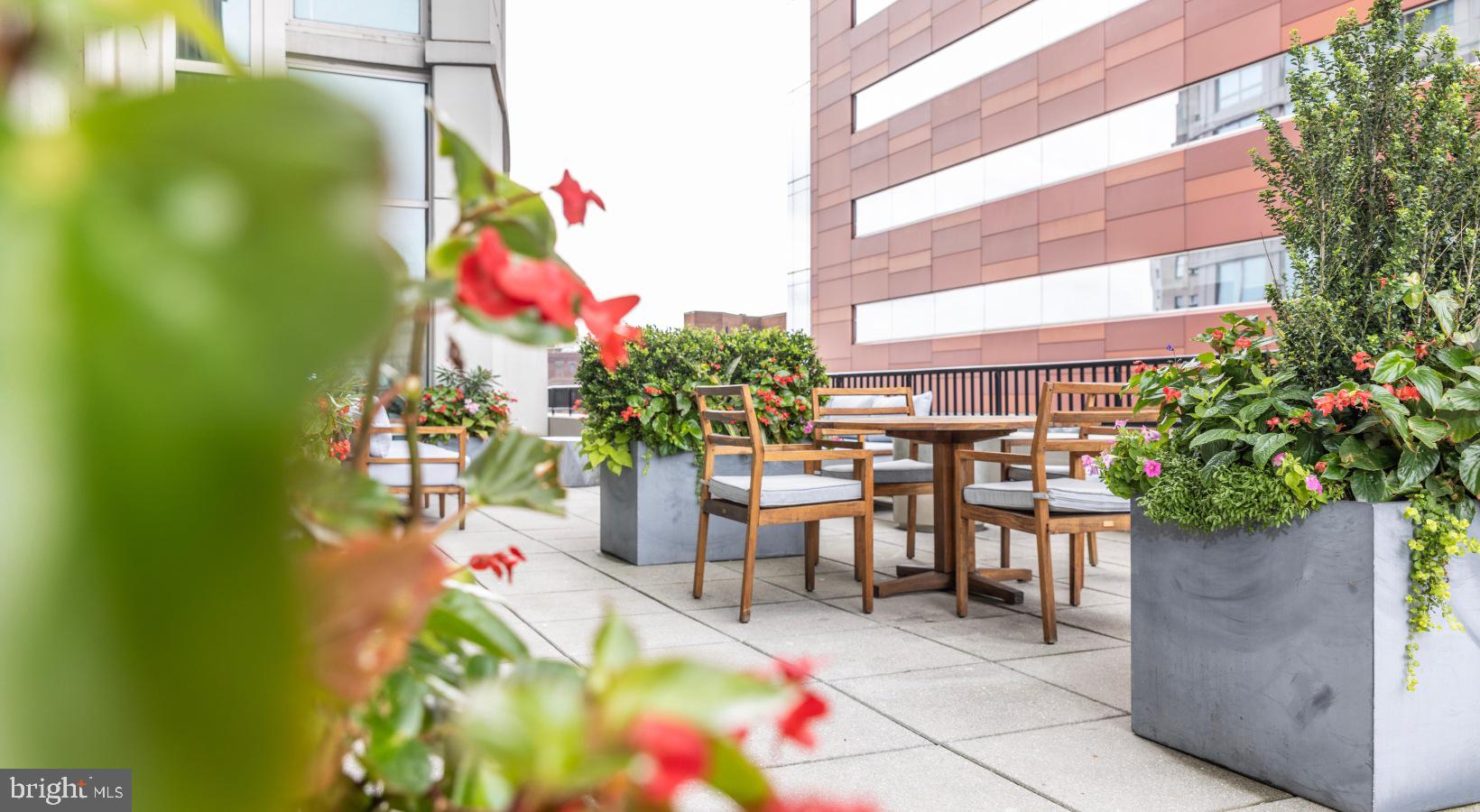 WASHINGTON SQ - Residential Lease