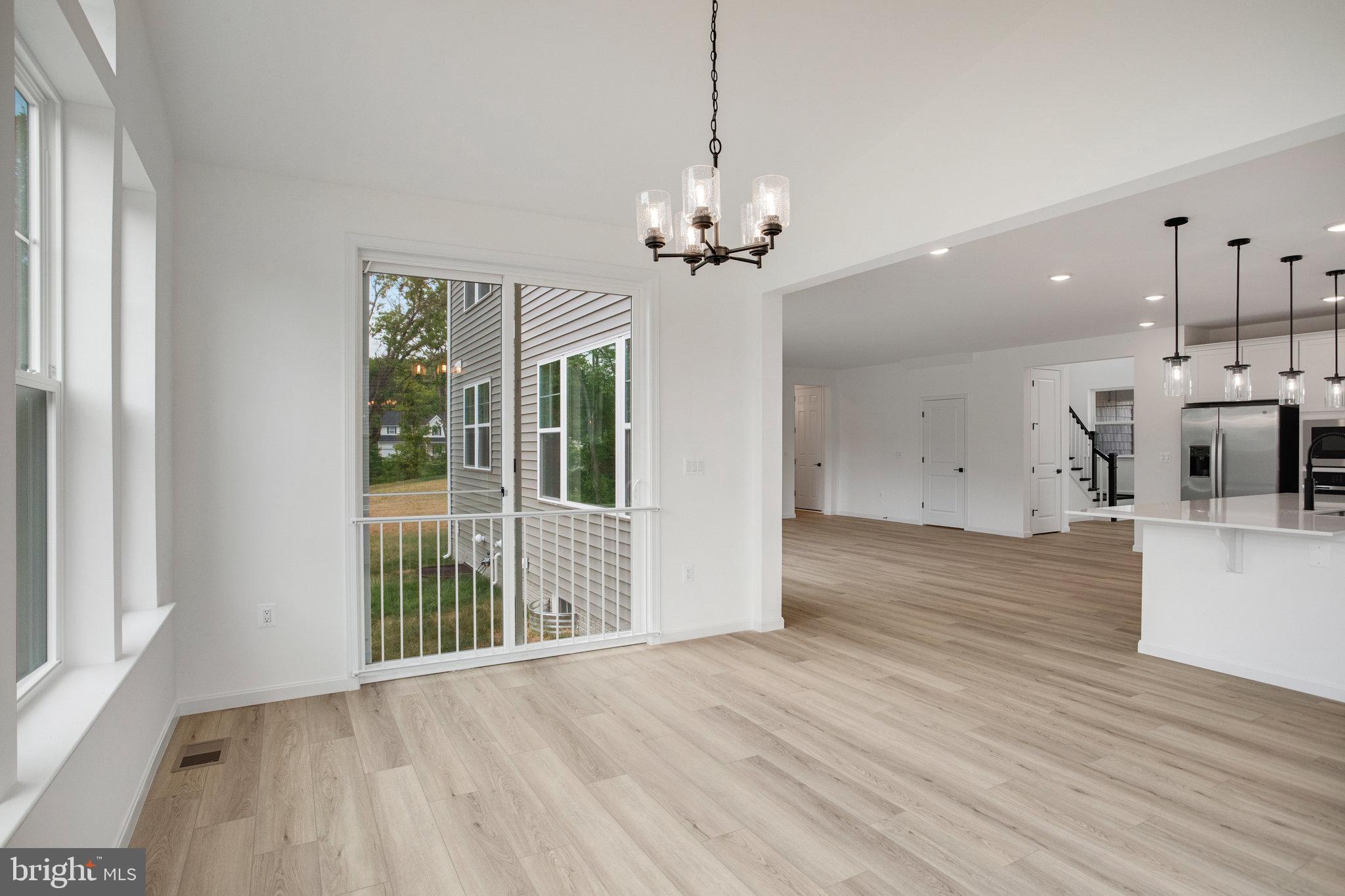 WHITE OAK - Residential