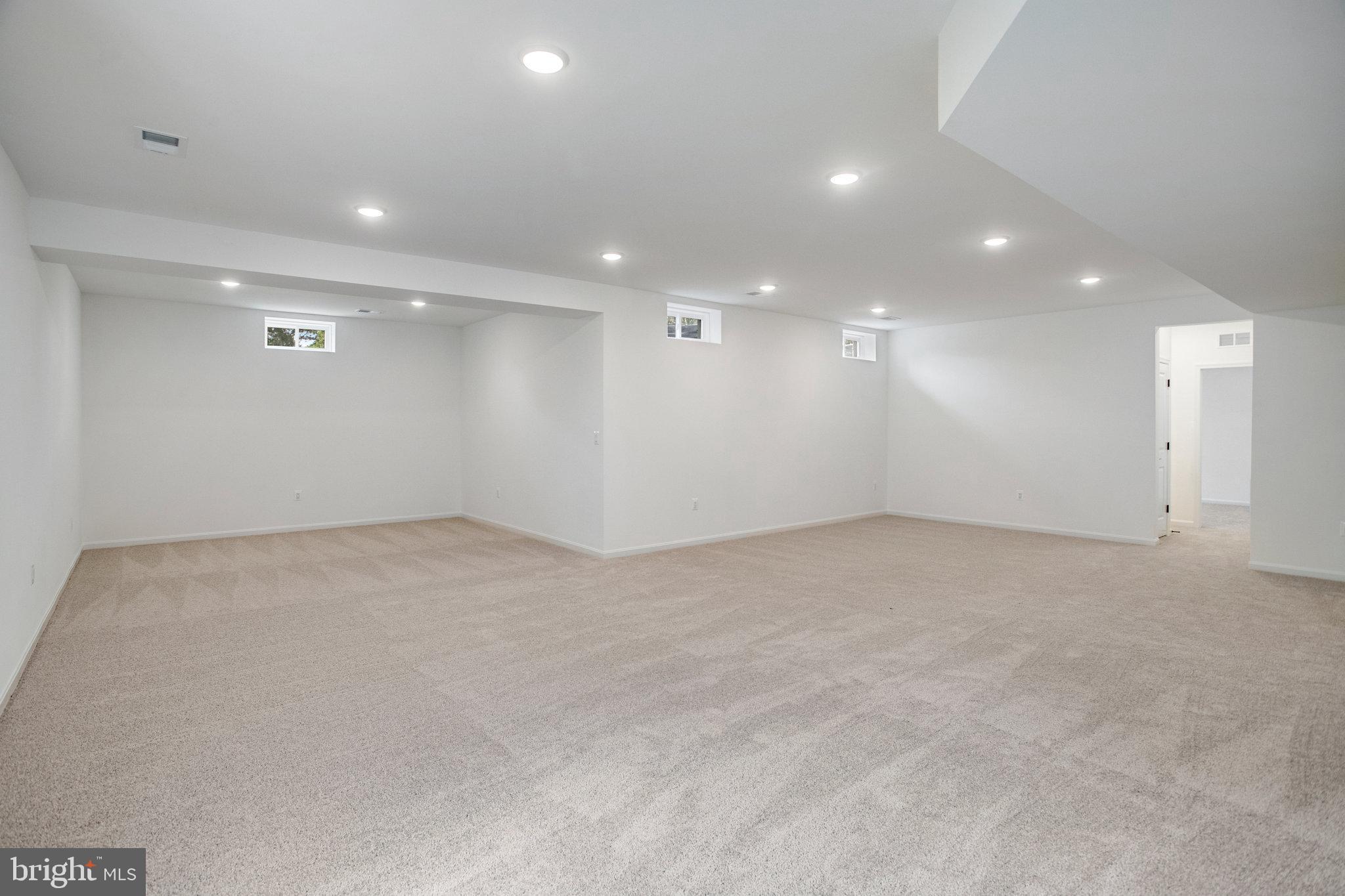 WHITE OAK - Residential