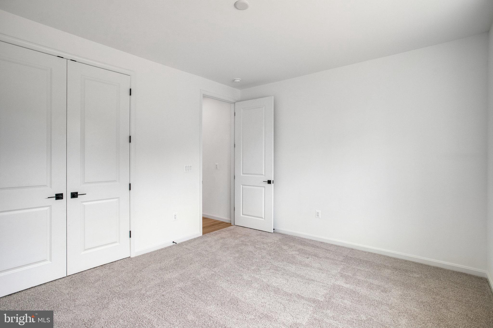 WHITE OAK - Residential