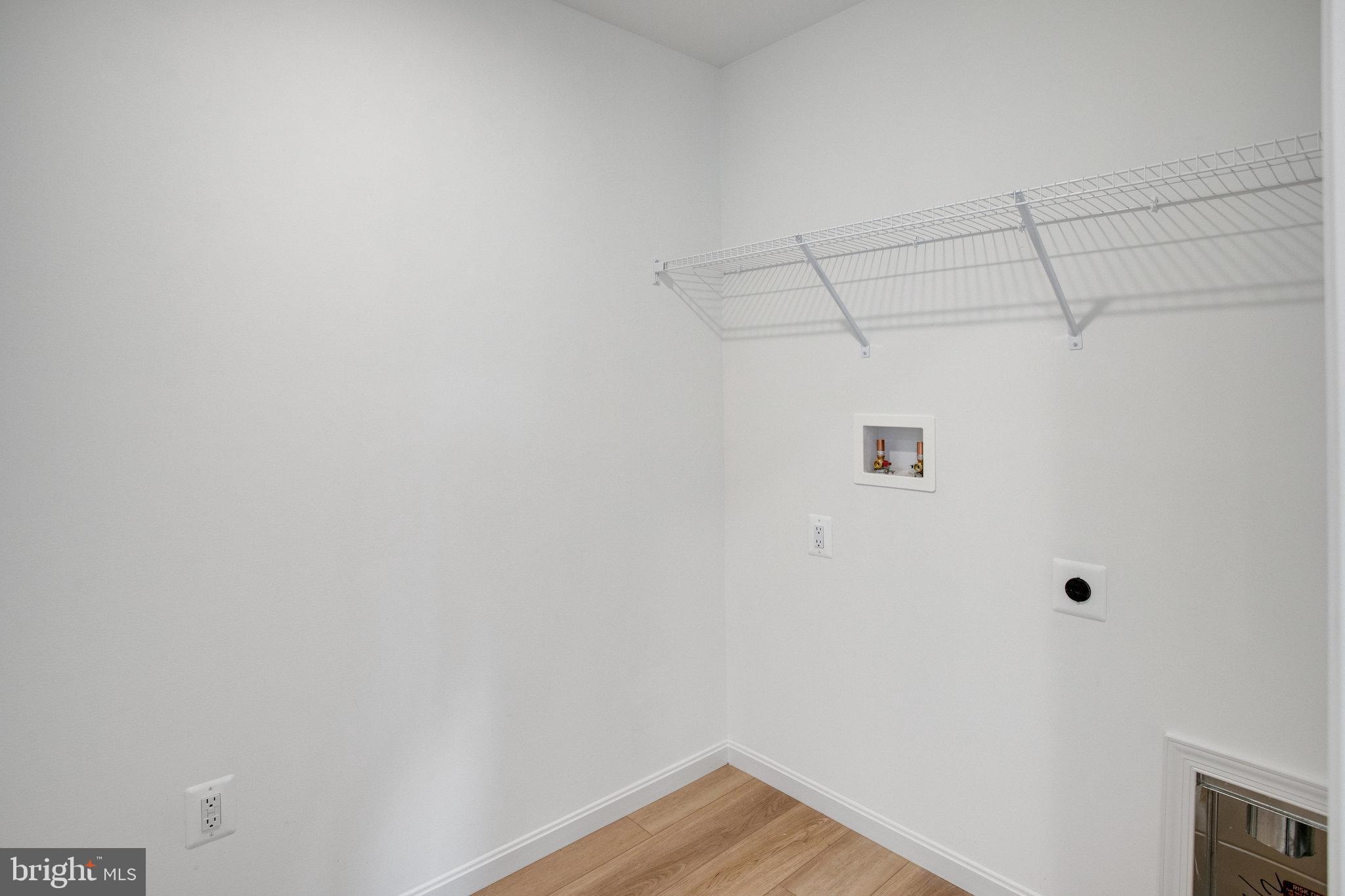 WHITE OAK - Residential