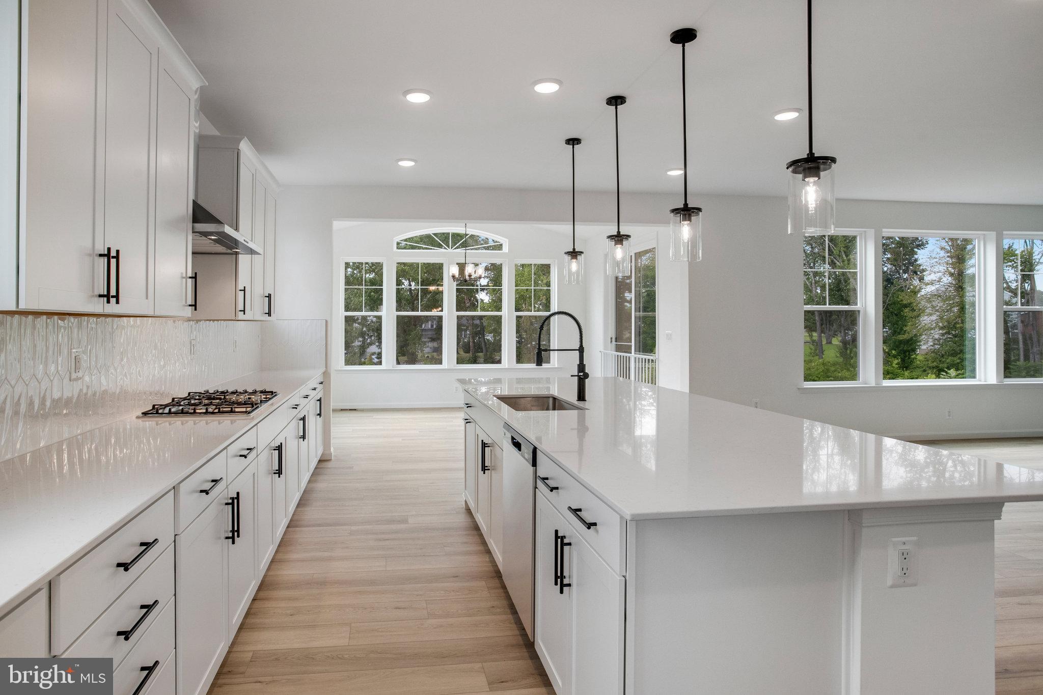 WHITE OAK - Residential