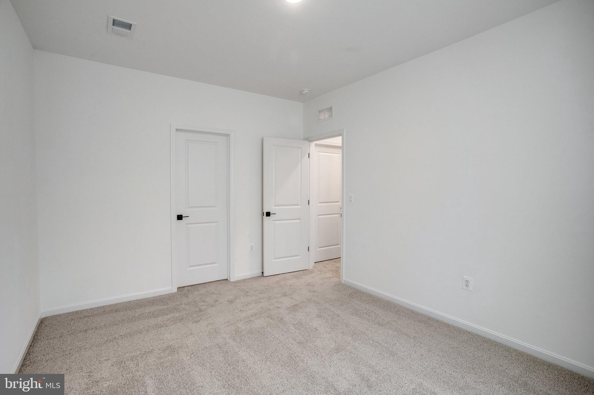 WHITE OAK - Residential