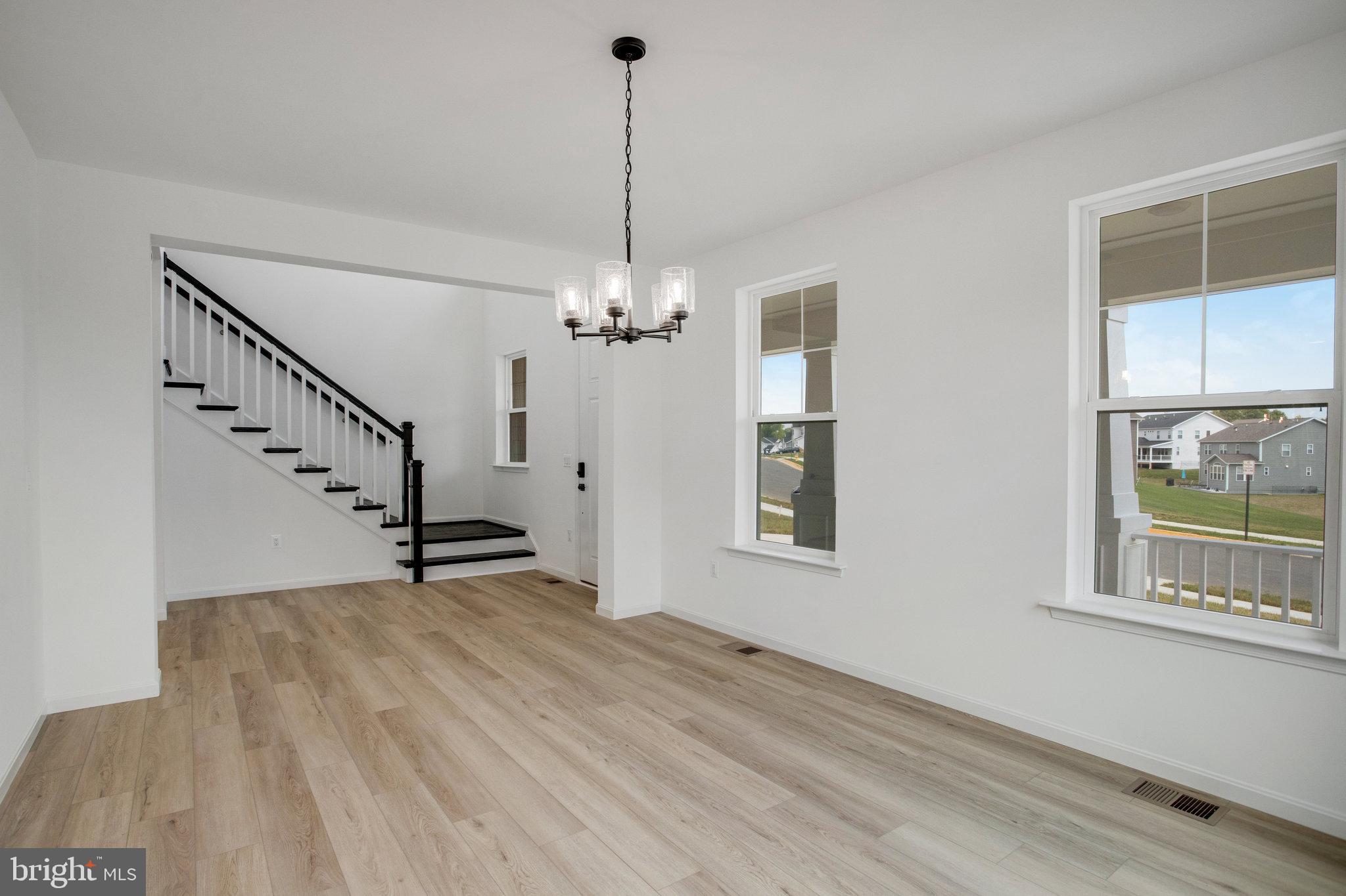 WHITE OAK - Residential