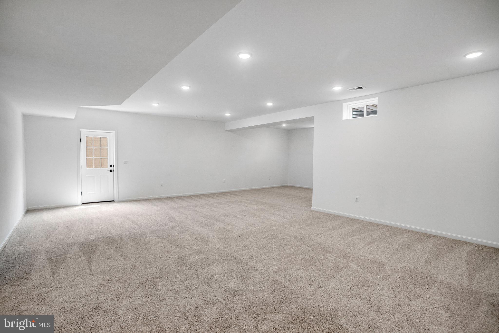 WHITE OAK - Residential