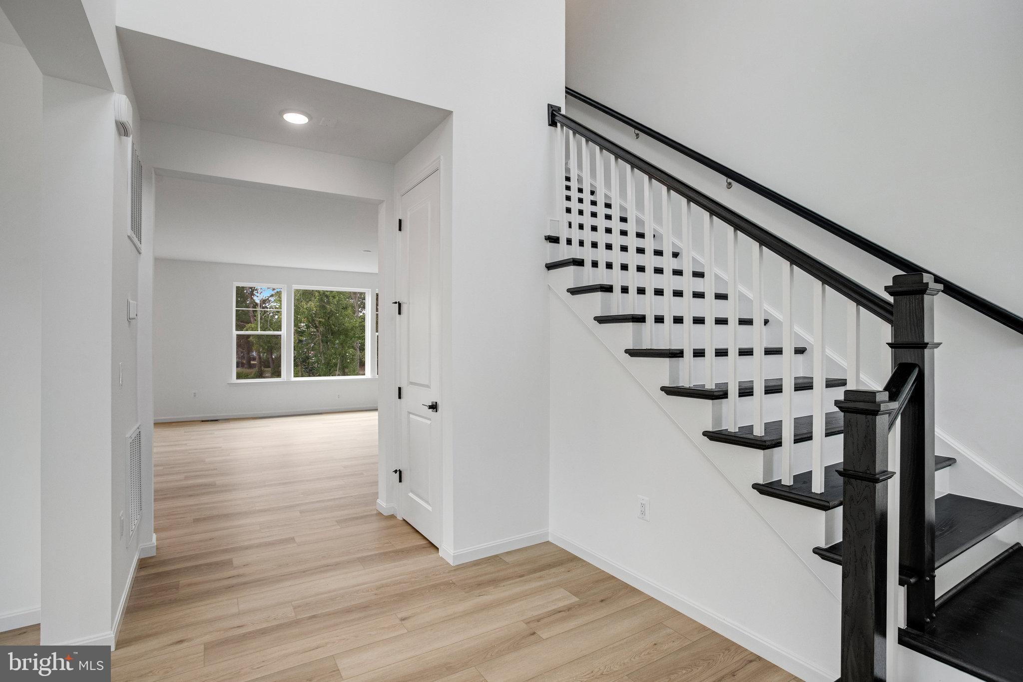 WHITE OAK - Residential