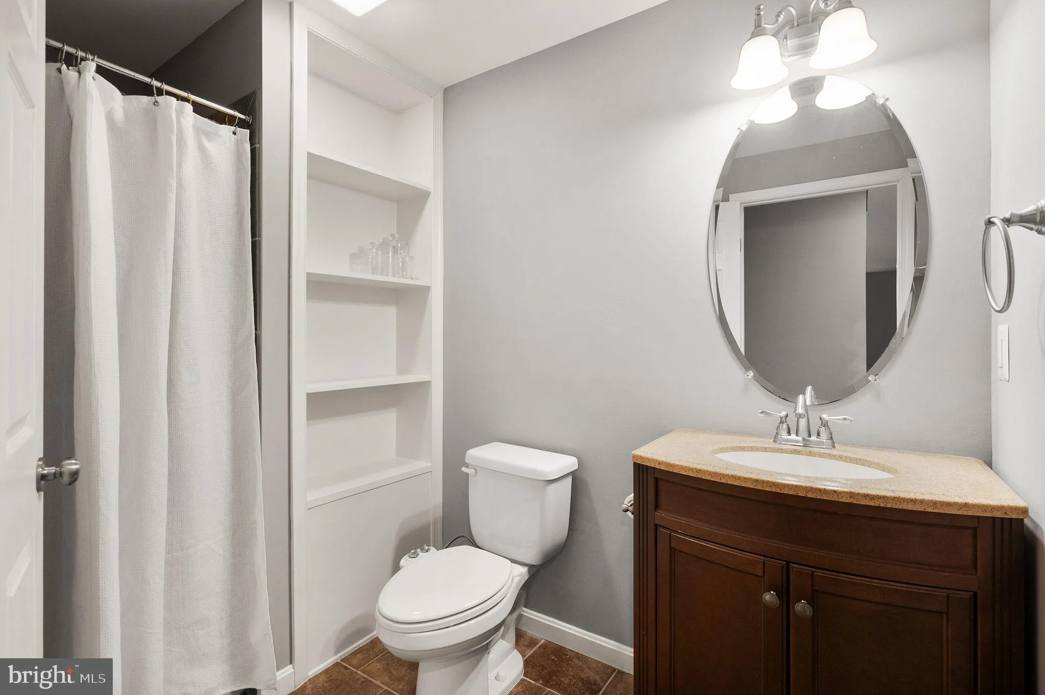 Gainesville, Virginia 20155, United States, 4 Bedrooms Bedrooms, ,4 BathroomsBathrooms,Residential,Contingent,7392