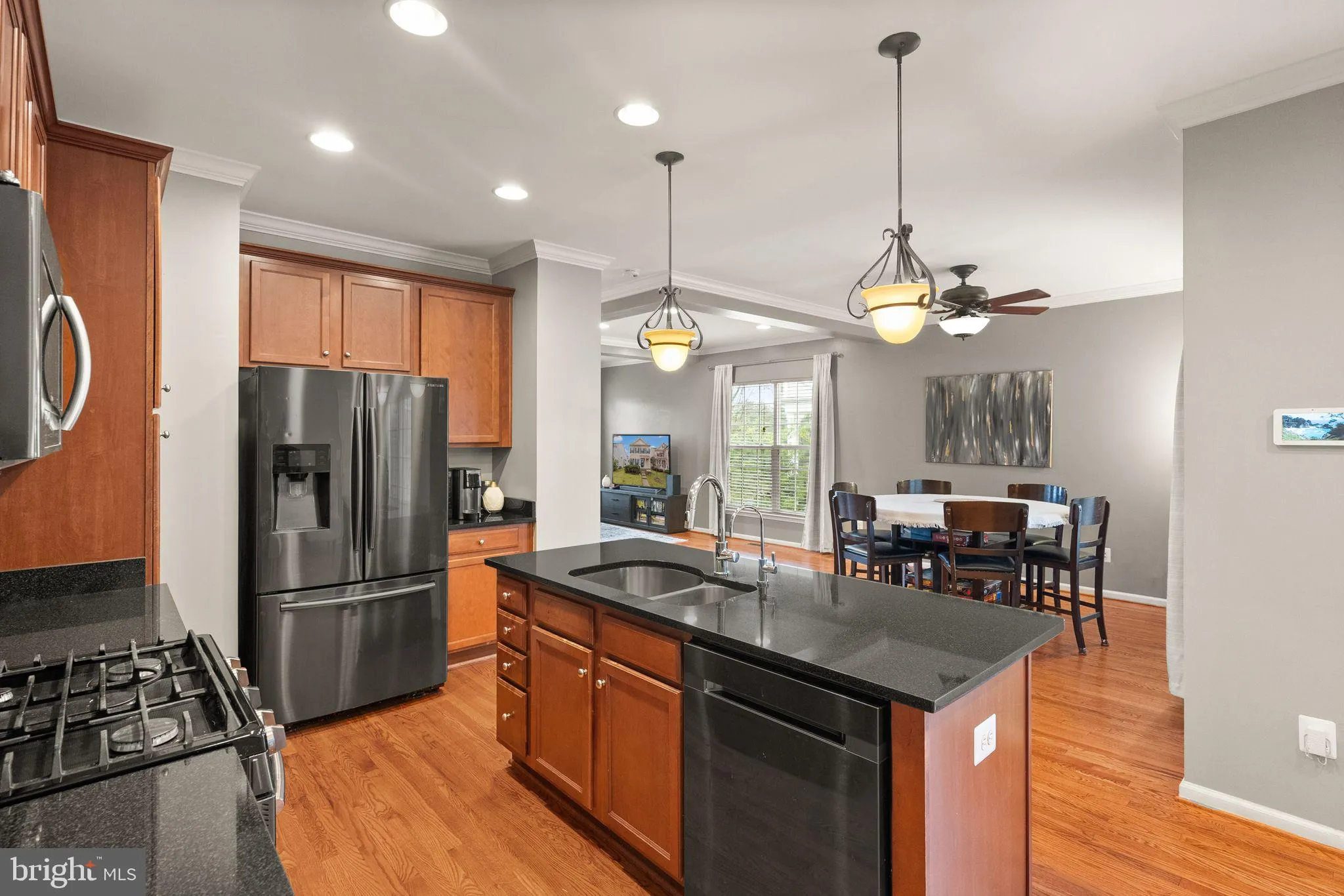 Gainesville, Virginia 20155, United States, 4 Bedrooms Bedrooms, ,4 BathroomsBathrooms,Residential,Contingent,7392