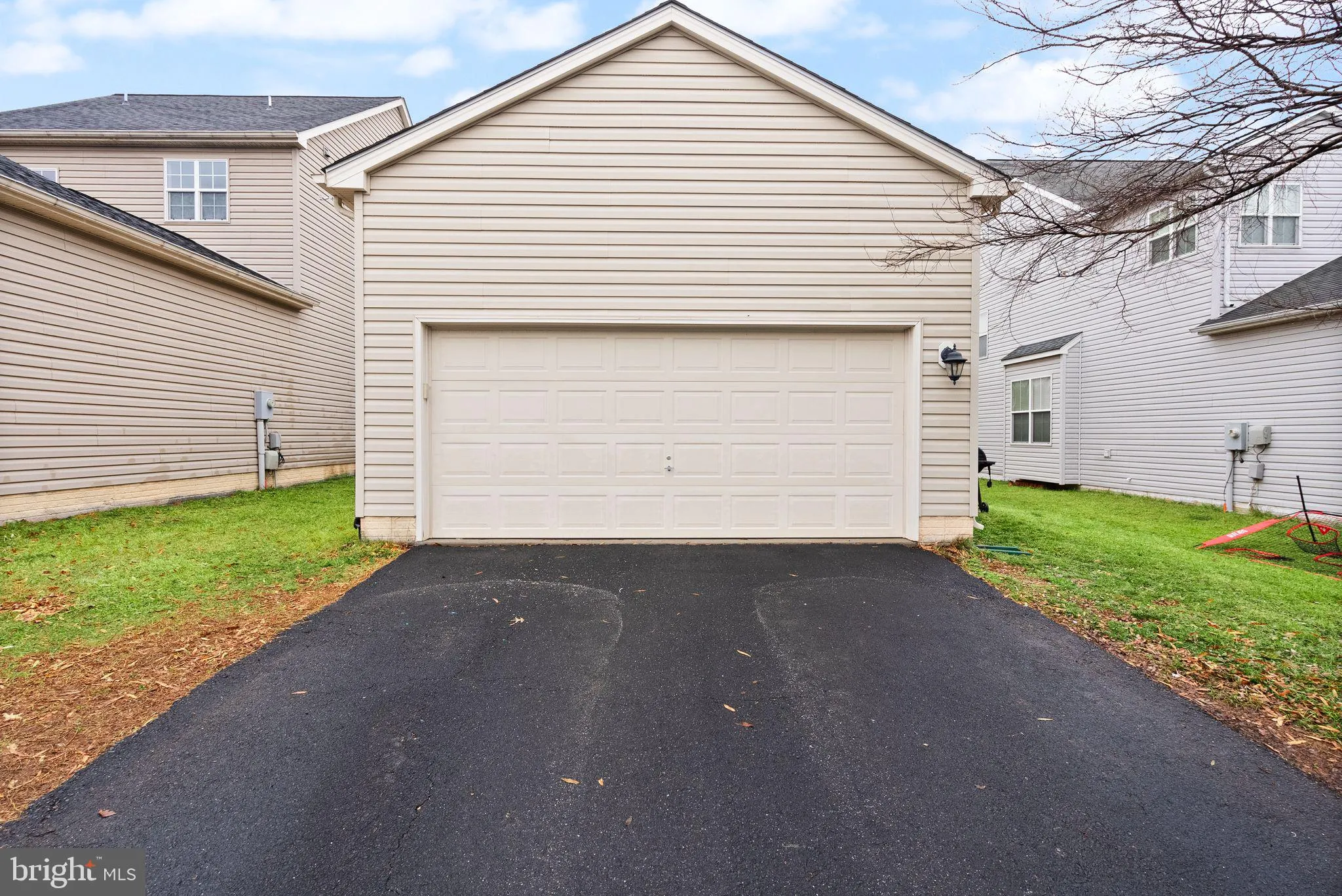 Gainesville, Virginia 20155, United States, 4 Bedrooms Bedrooms, ,4 BathroomsBathrooms,Residential,Contingent,7392