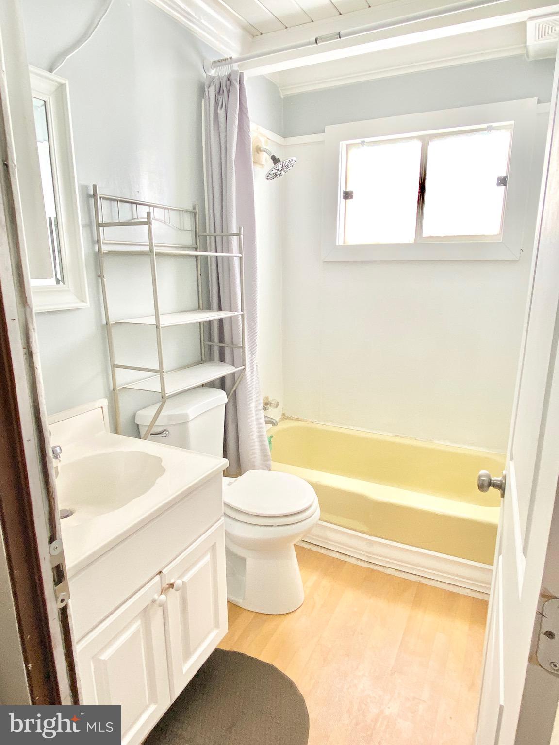 KEYES FERRY ACRES - Residential