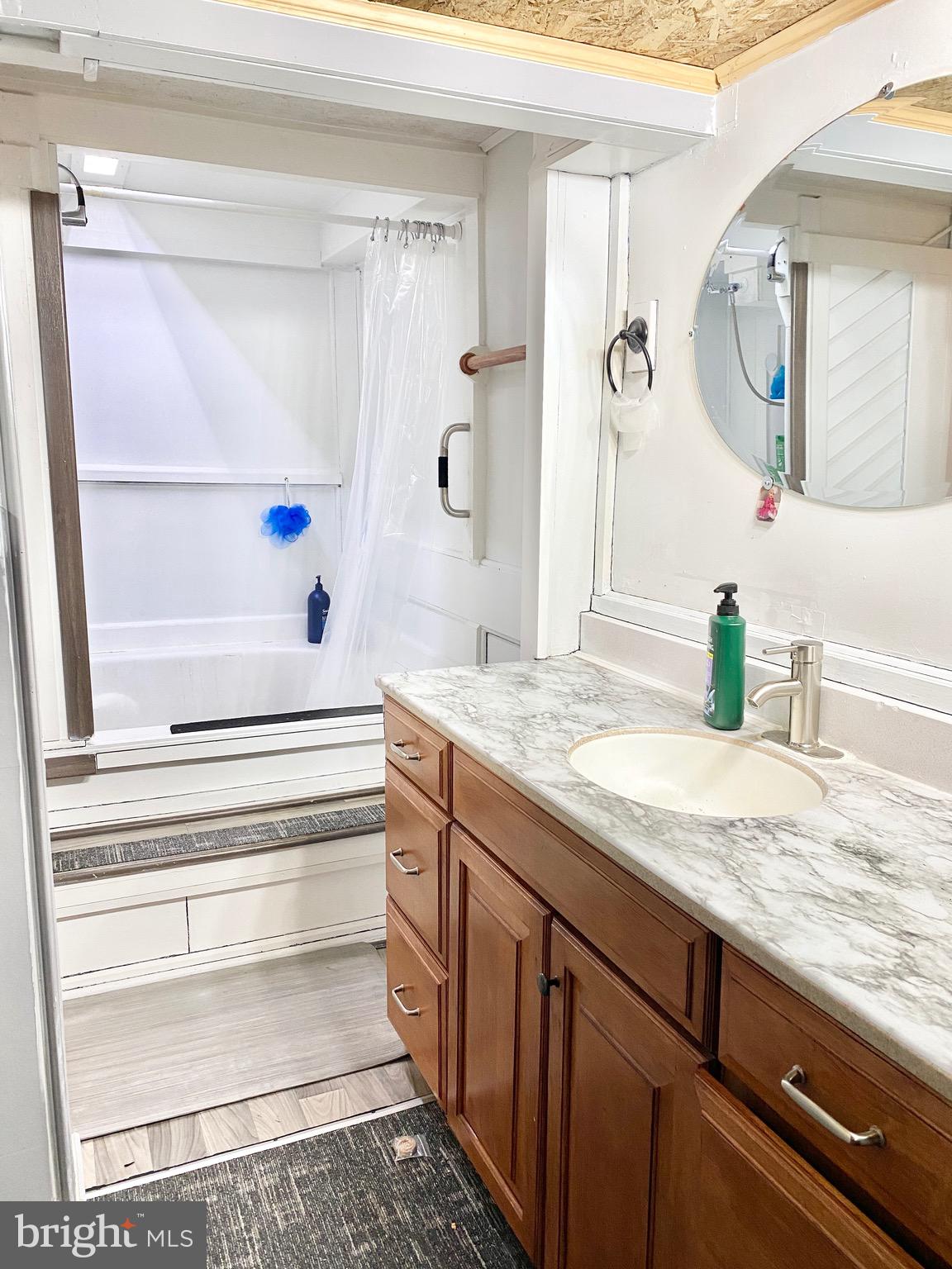 KEYES FERRY ACRES - Residential