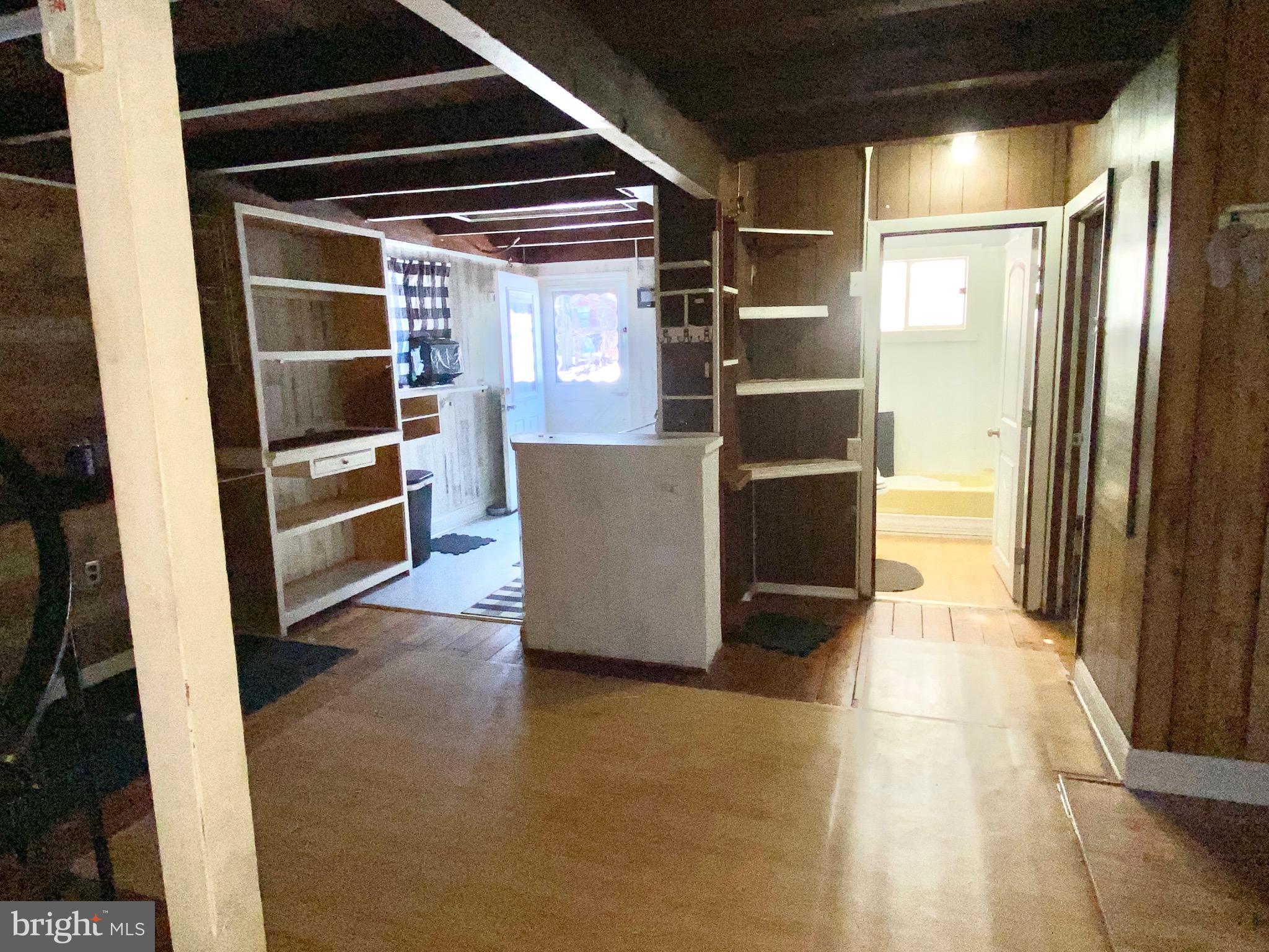 KEYES FERRY ACRES - Residential