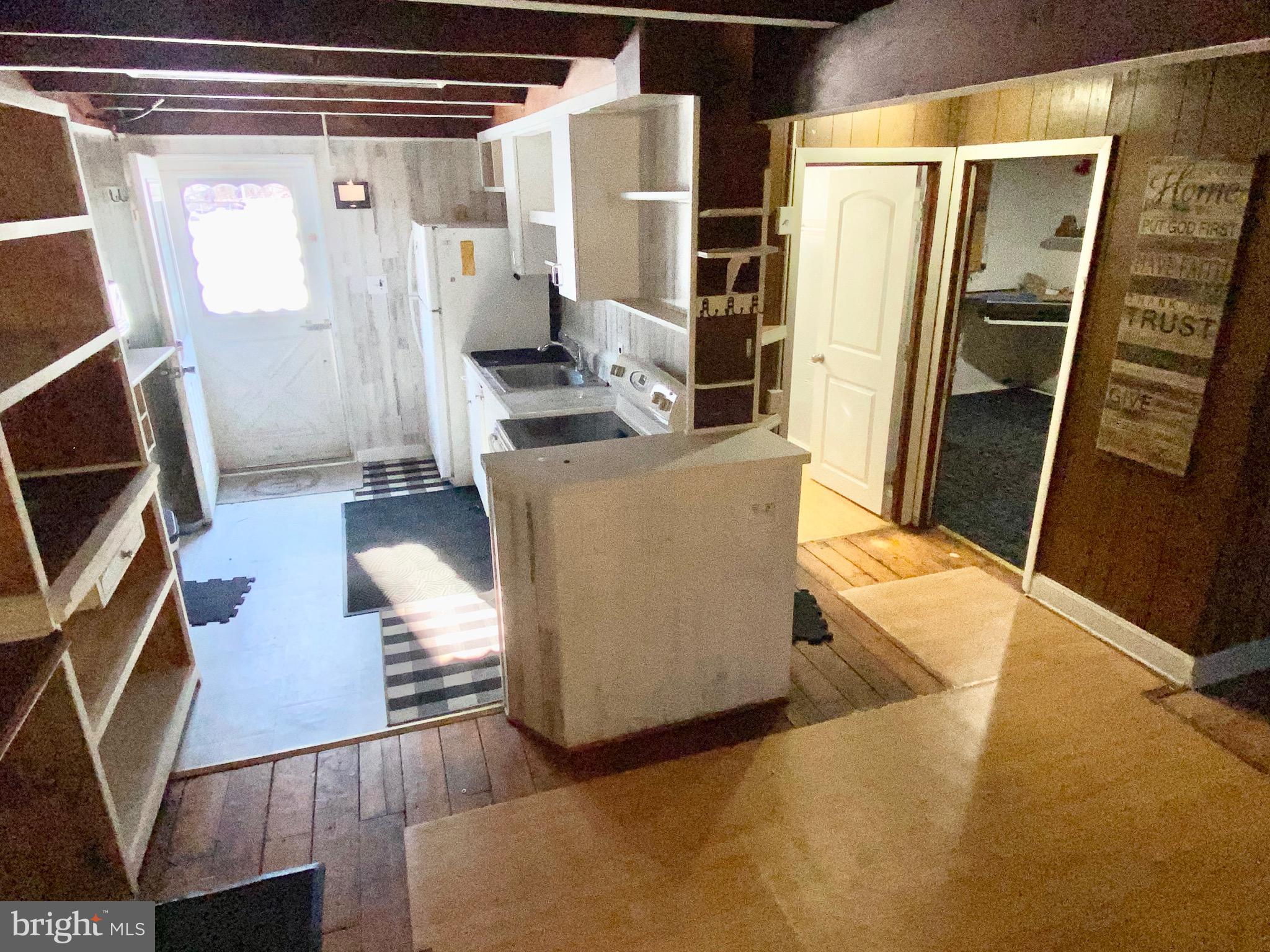 KEYES FERRY ACRES - Residential