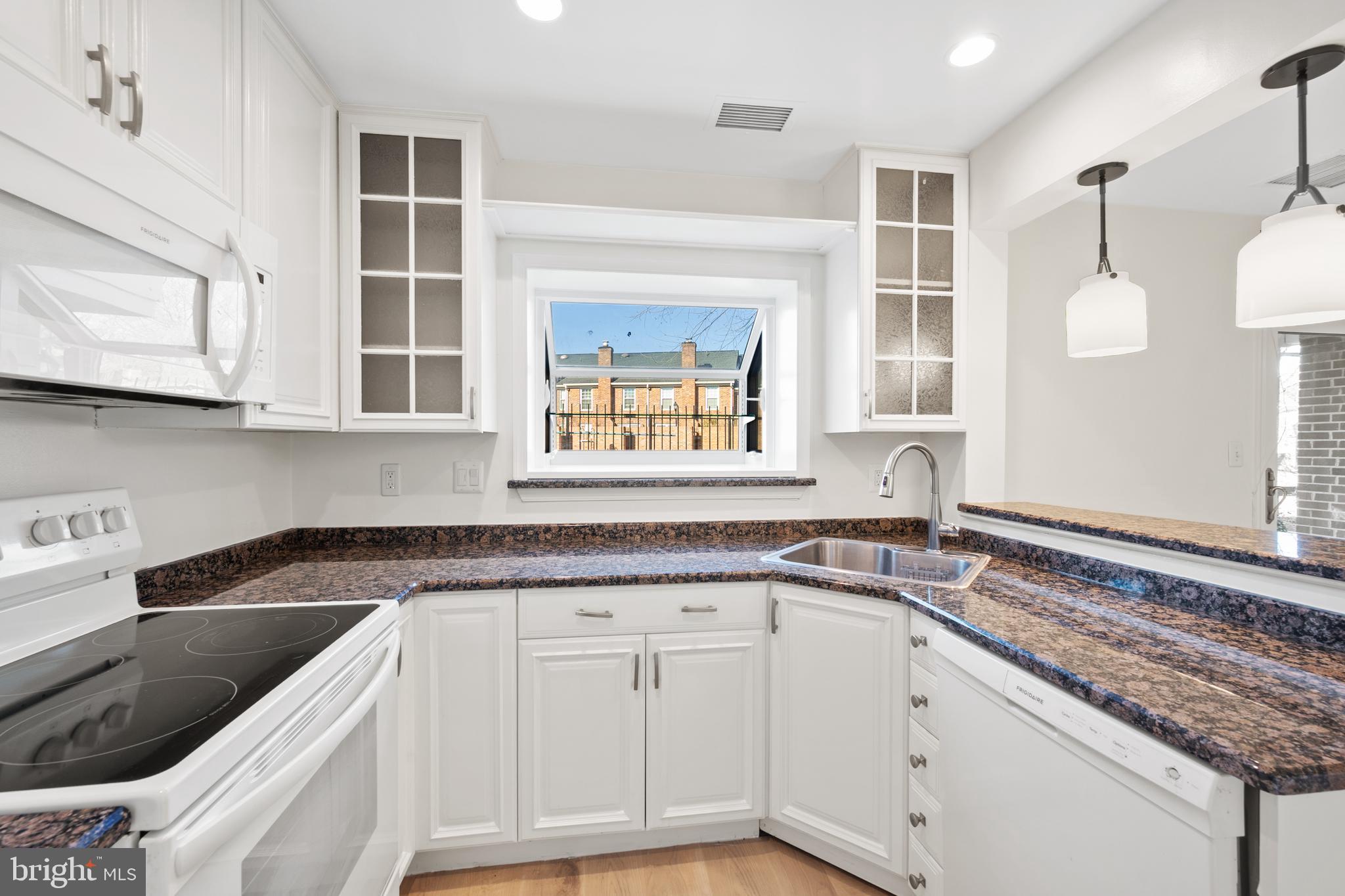 WINDGATE - Residential