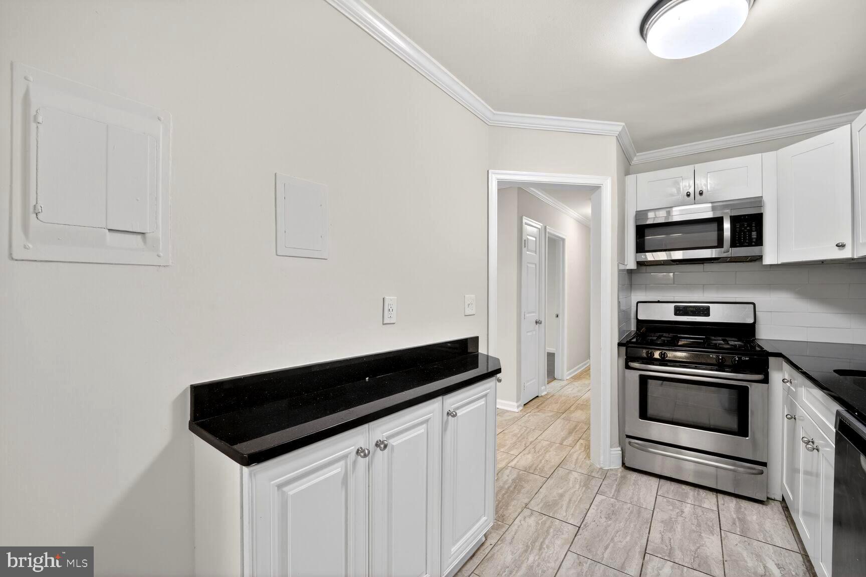 4409 ROMLON STREET 3