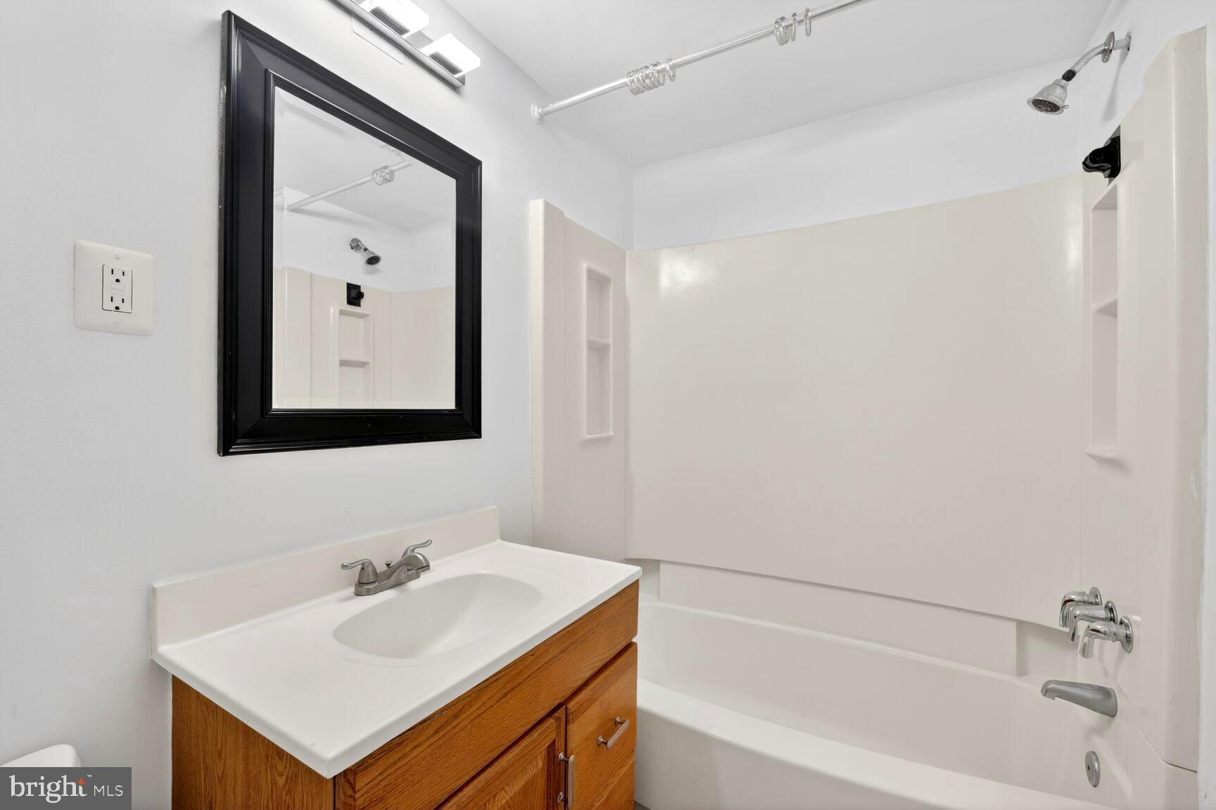 MONTPELIER VILLAGE - Residential