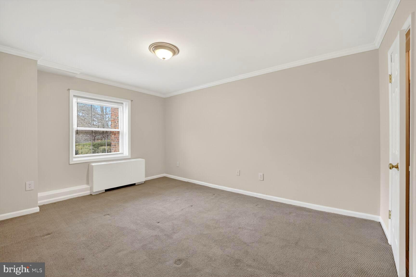 MONTPELIER VILLAGE - Residential