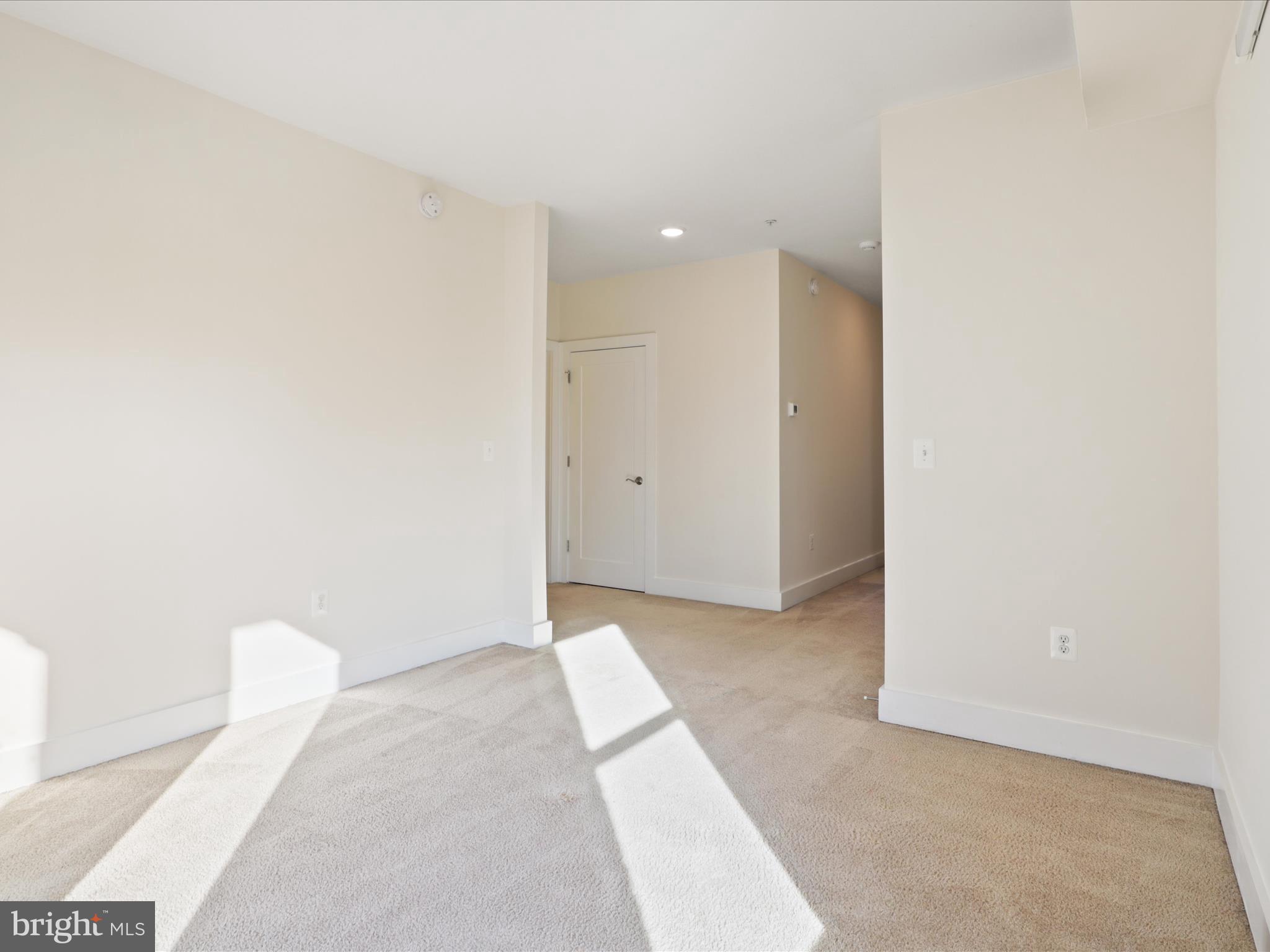 METRO SQUARE - Residential Lease