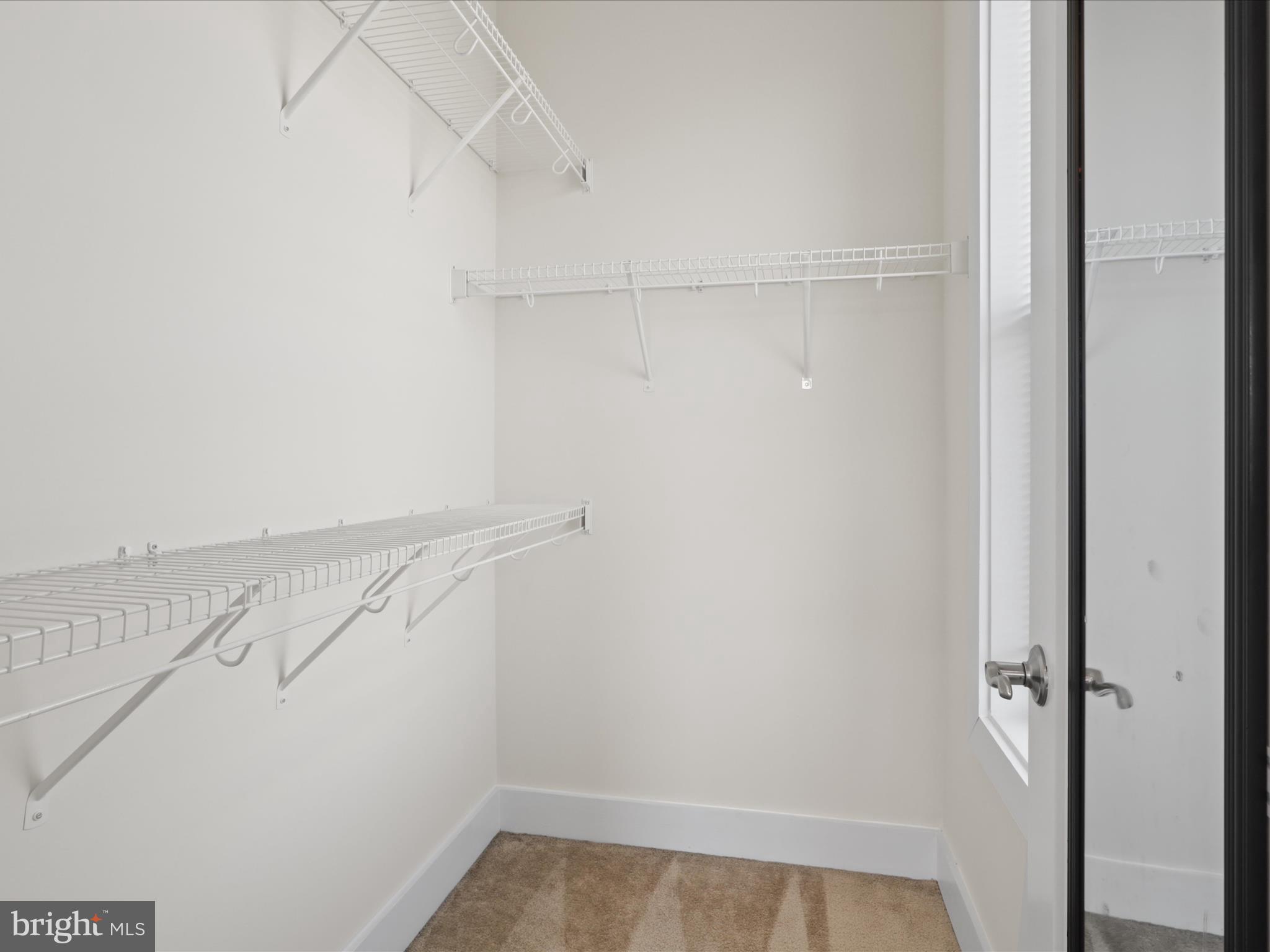 METRO SQUARE - Residential Lease