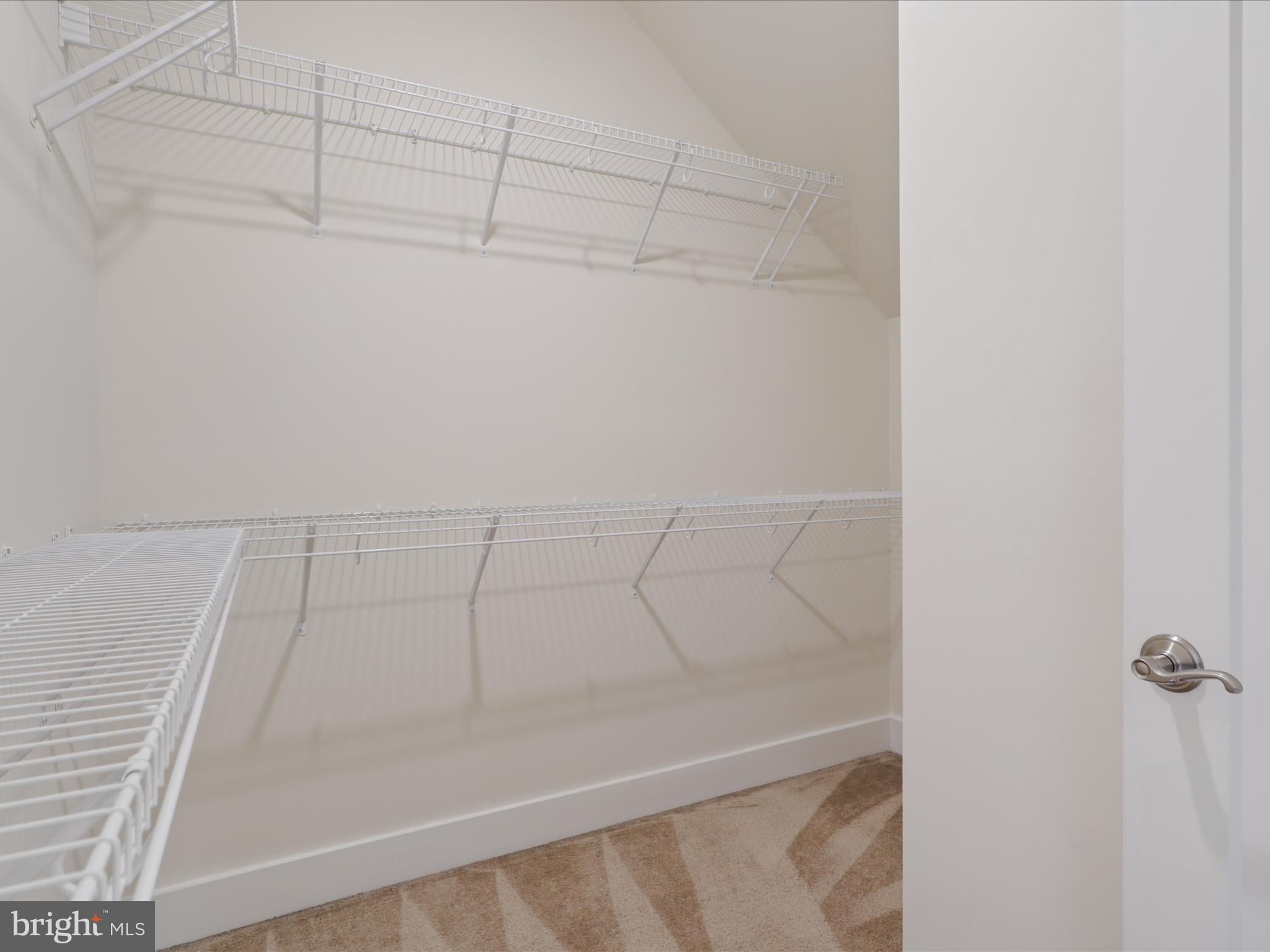 METRO SQUARE - Residential Lease