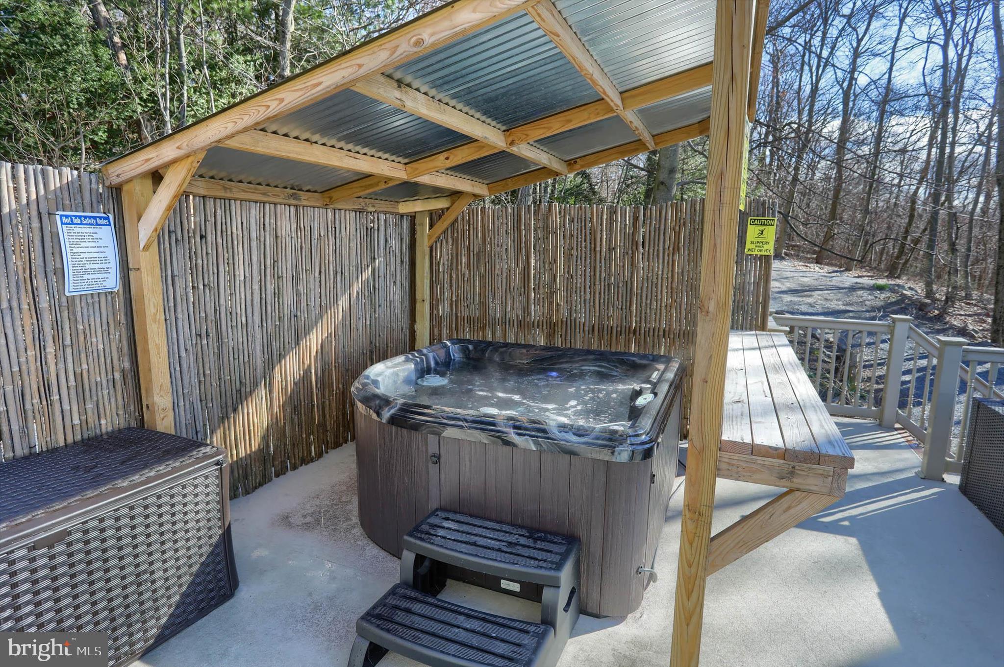 9450 LANCASTER AVENUE