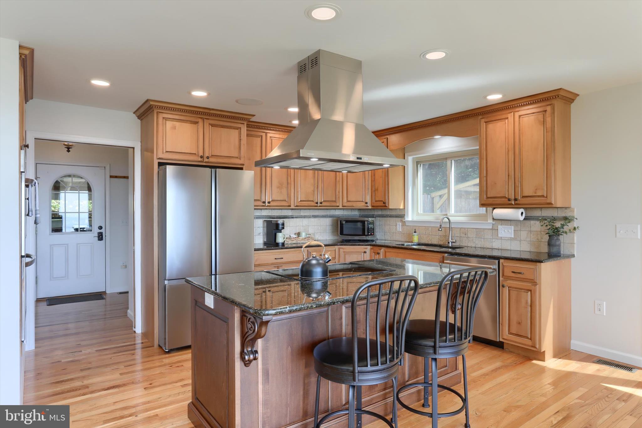 9450 LANCASTER AVENUE