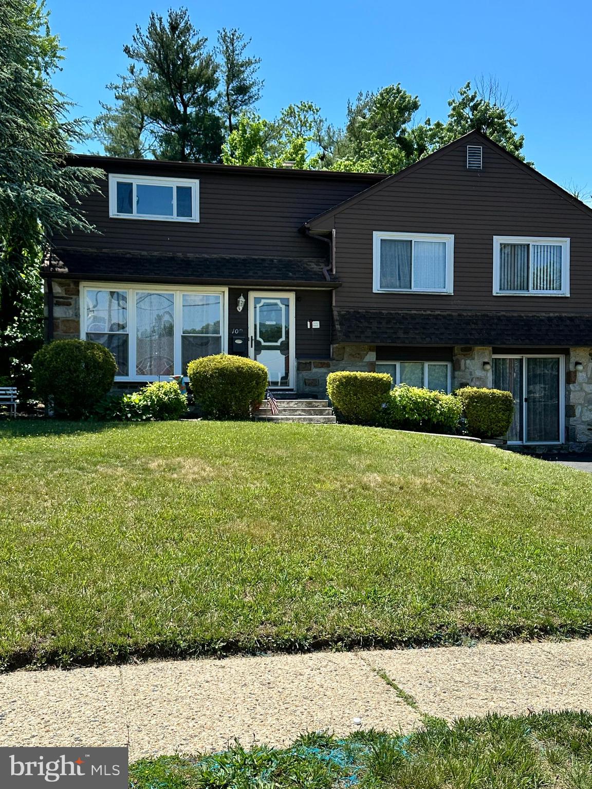109 LONG LANE