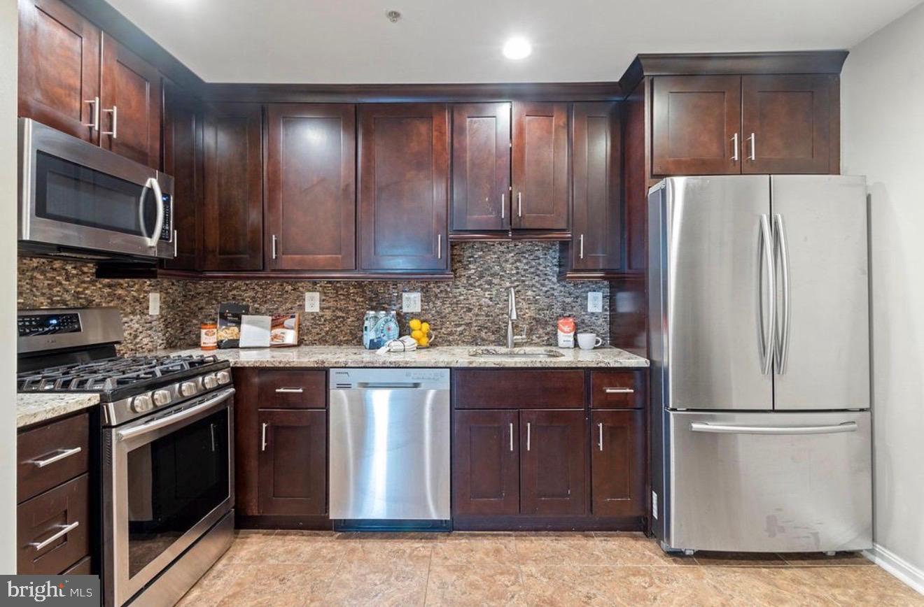8926 MALLARD COURT