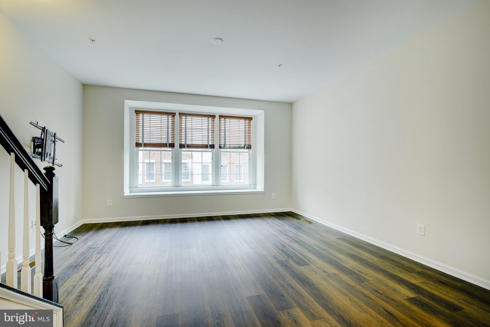 CRESCENT PLACE - Residential Lease