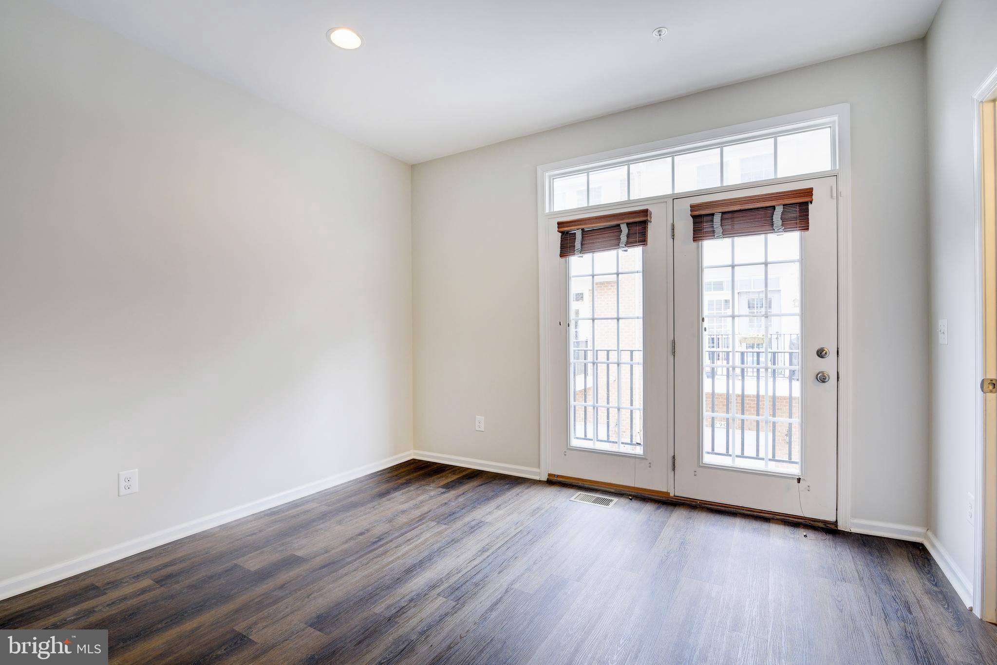 CRESCENT PLACE - Residential Lease