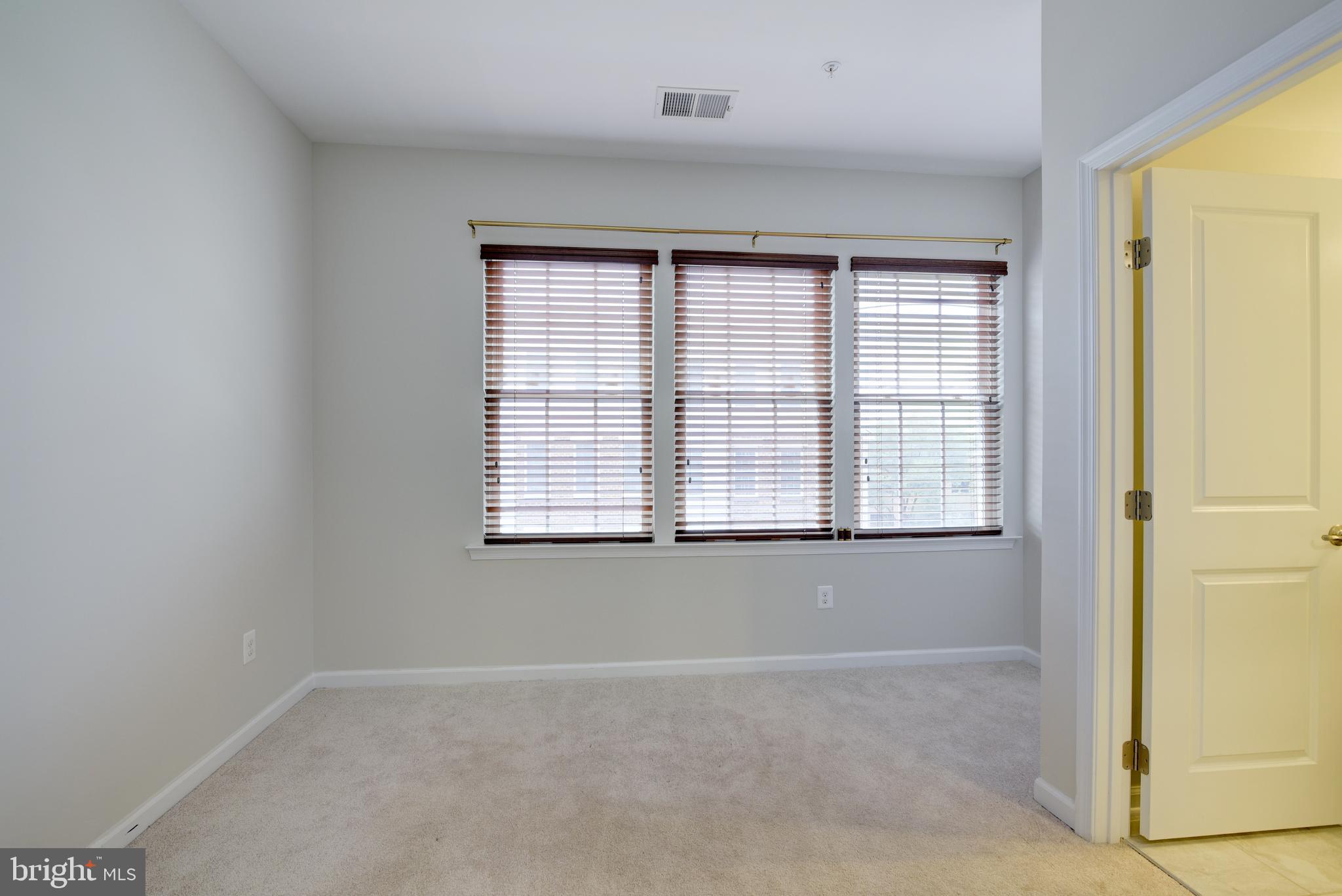 CRESCENT PLACE - Residential Lease