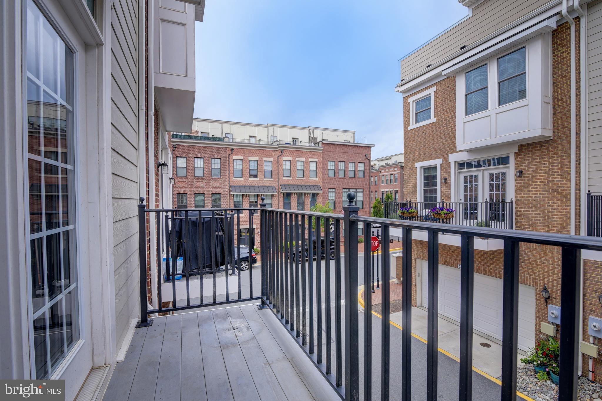 CRESCENT PLACE - Residential Lease