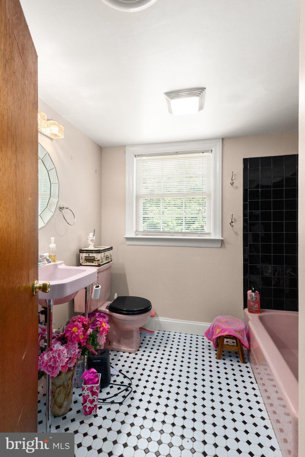 NORMIRA HEIGHTS - Residential