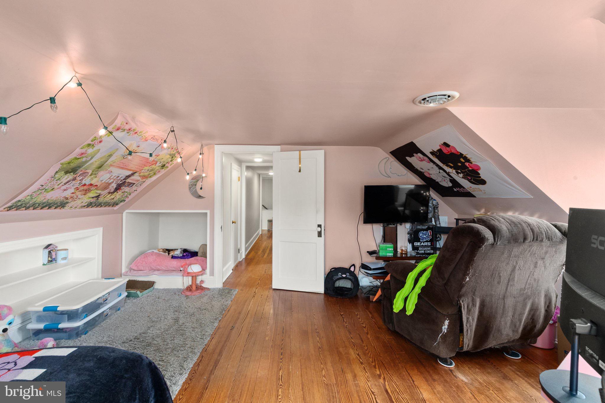 NORMIRA HEIGHTS - Residential