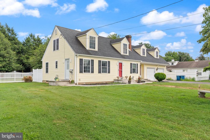 This spacious single-family home sits on a half-acre lot and features 5 bedrooms (3 upstairs, 2 downstairs), a 2-car garage, and a large driveway. The kitchen includes stainless steel appliances, and a deck off the back overlooks a fully fenced yard, perfect for kids, pets, and entertaining. Well-maintained and move-in ready, schedule your showing today!