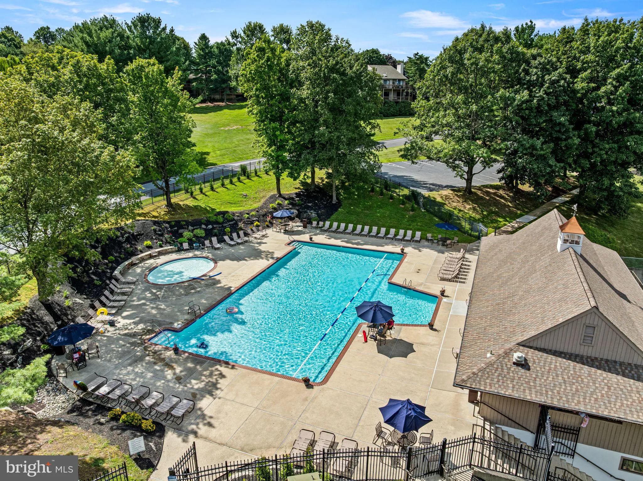 Newtown Square, Pennsylvania 19073, United States, 4 Bedrooms Bedrooms, ,4 BathroomsBathrooms,Residential,Contingent,189693