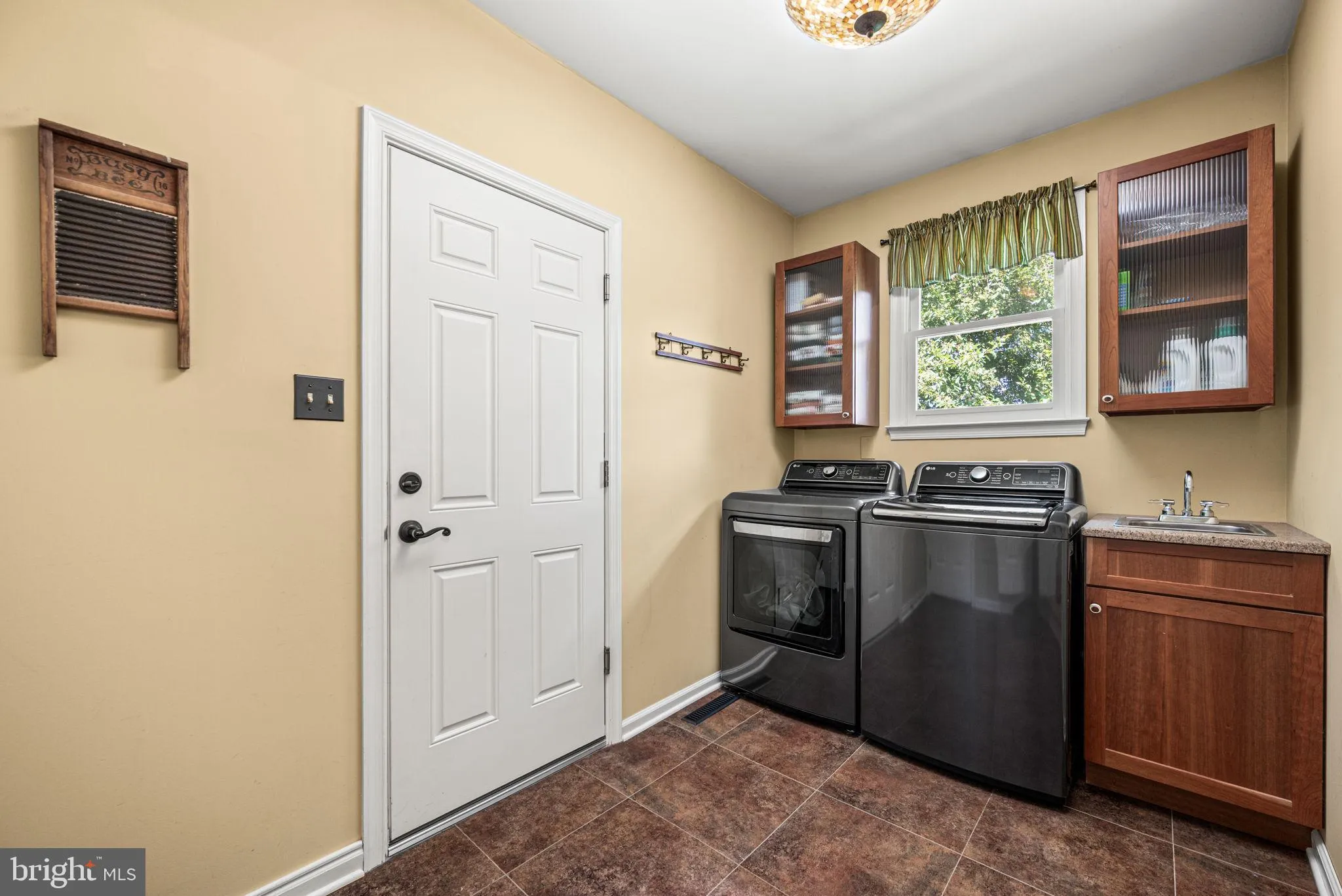 Newtown Square, Pennsylvania 19073, United States, 4 Bedrooms Bedrooms, ,4 BathroomsBathrooms,Residential,Contingent,189693