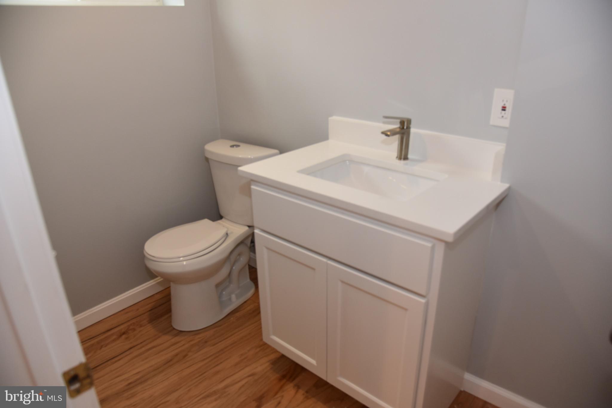 COLLEGE PARK ESTATES - Residential Lease