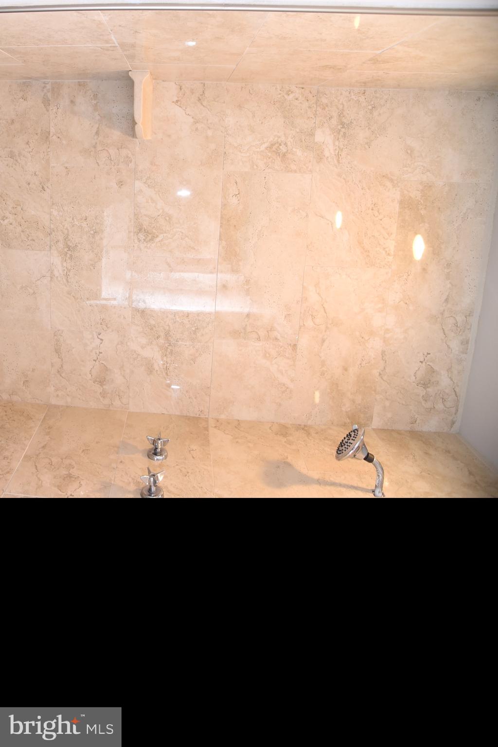 COLLEGE PARK ESTATES - Residential Lease