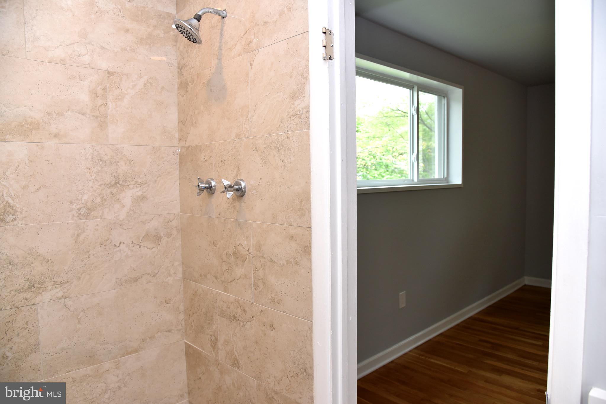 COLLEGE PARK ESTATES - Residential Lease