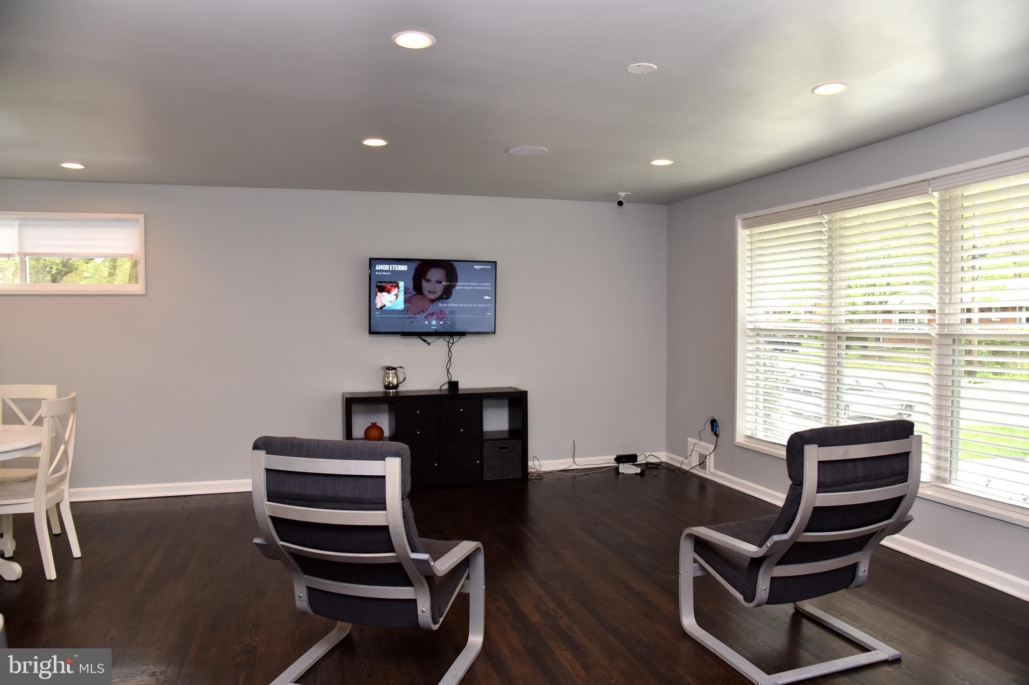 COLLEGE PARK ESTATES - Residential Lease