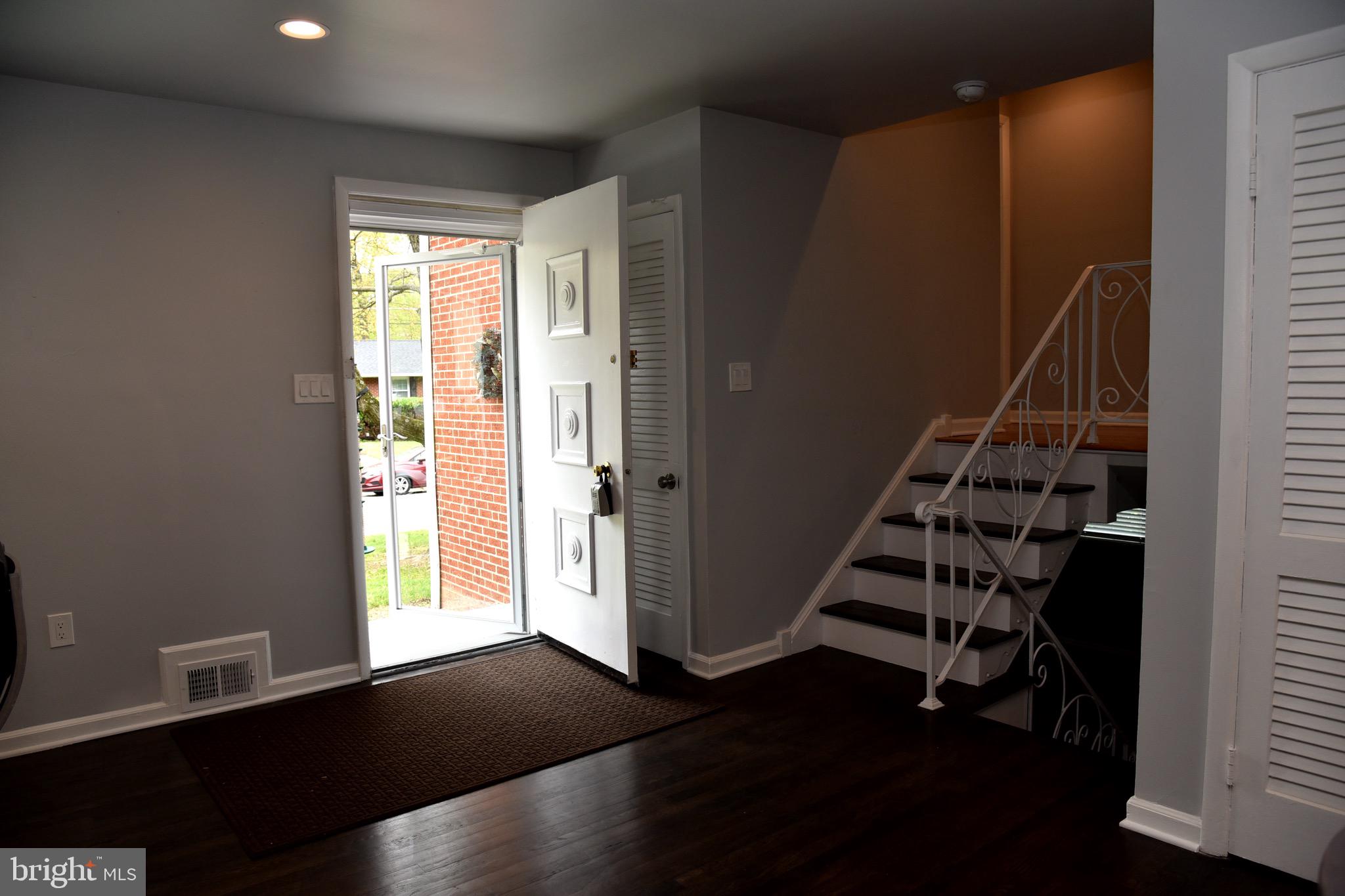 COLLEGE PARK ESTATES - Residential Lease