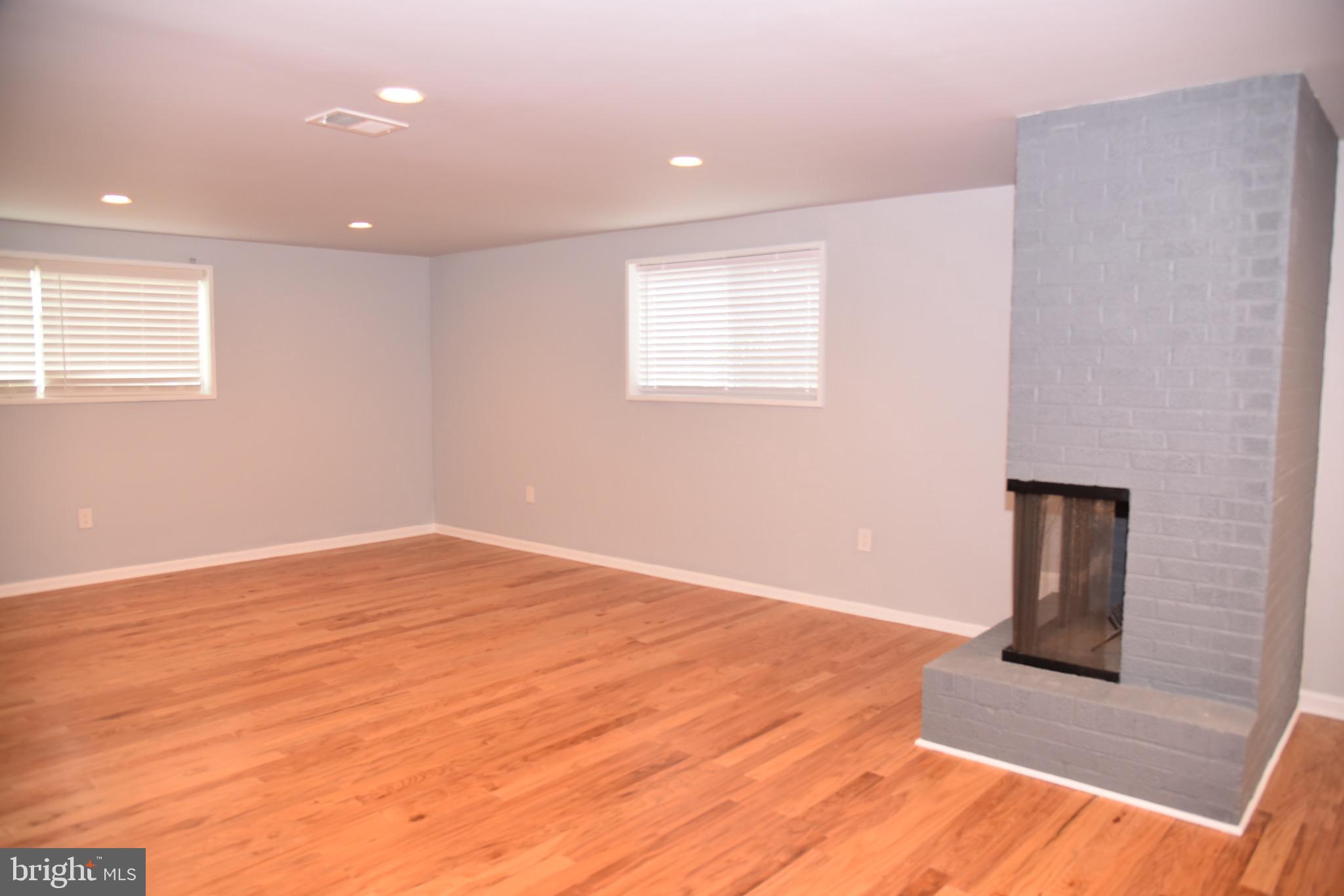 COLLEGE PARK ESTATES - Residential Lease